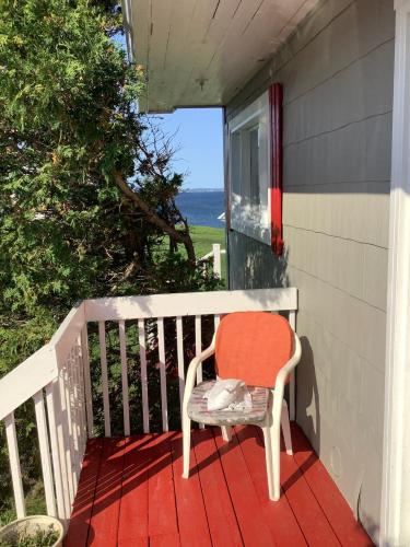Bungalow with Patio photo 3