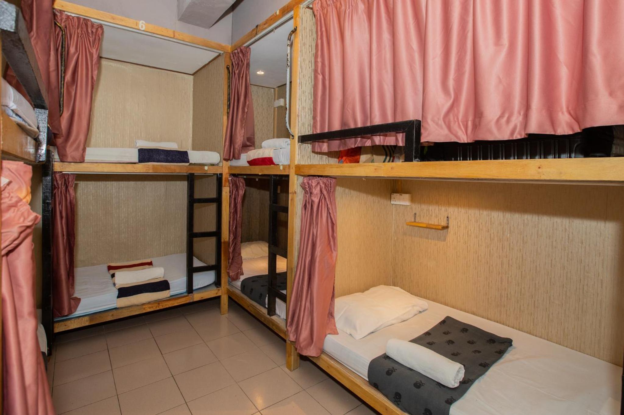 Bed in 8-Bed Dormitory Room photo 2