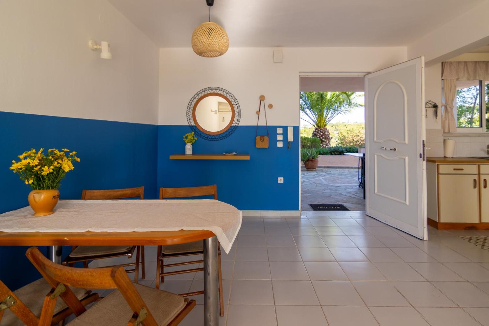 Deluxe Triple Room With Sea View photo 3