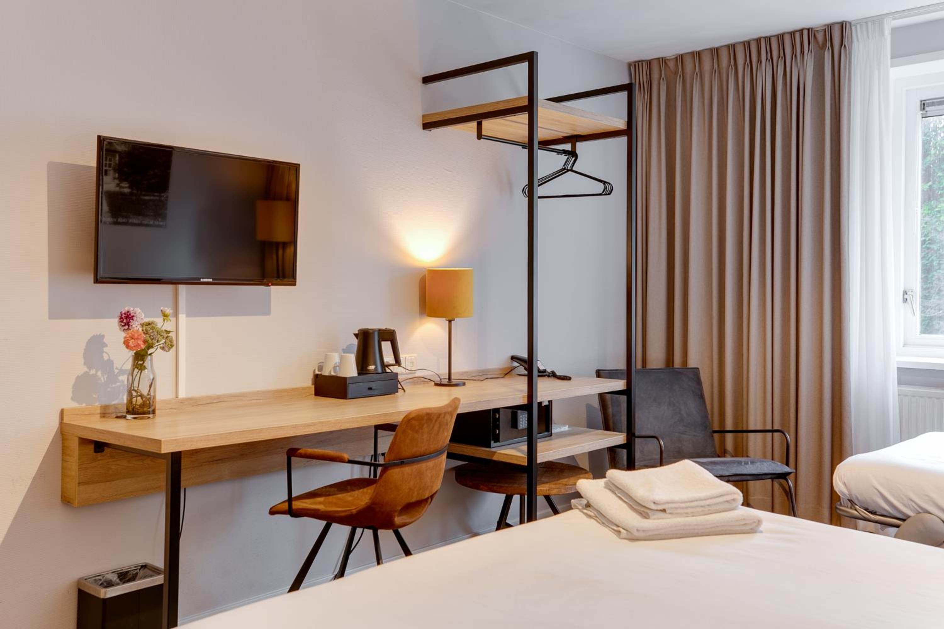 Double Room with Kingsize Bed - Photo 5