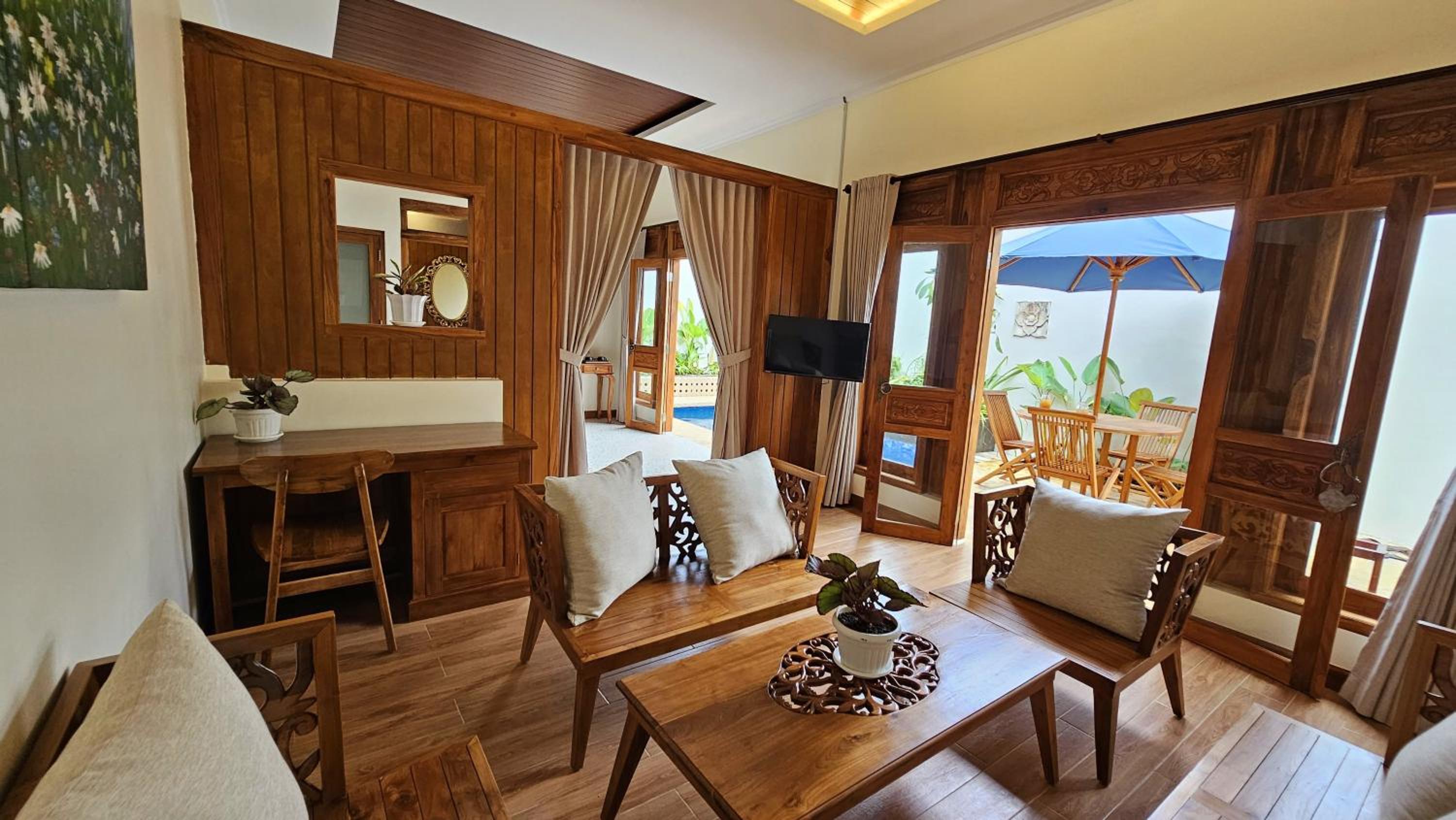 Javanese Superior Pool Villa - Photo 6