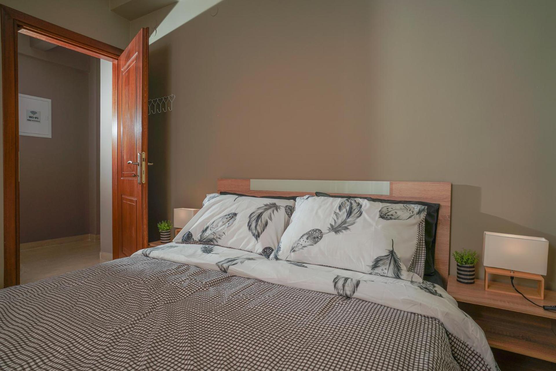 One-Bedroom Apartment photo 2