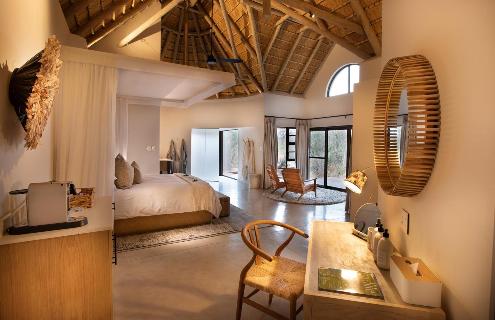 Comfort Suite photo 1