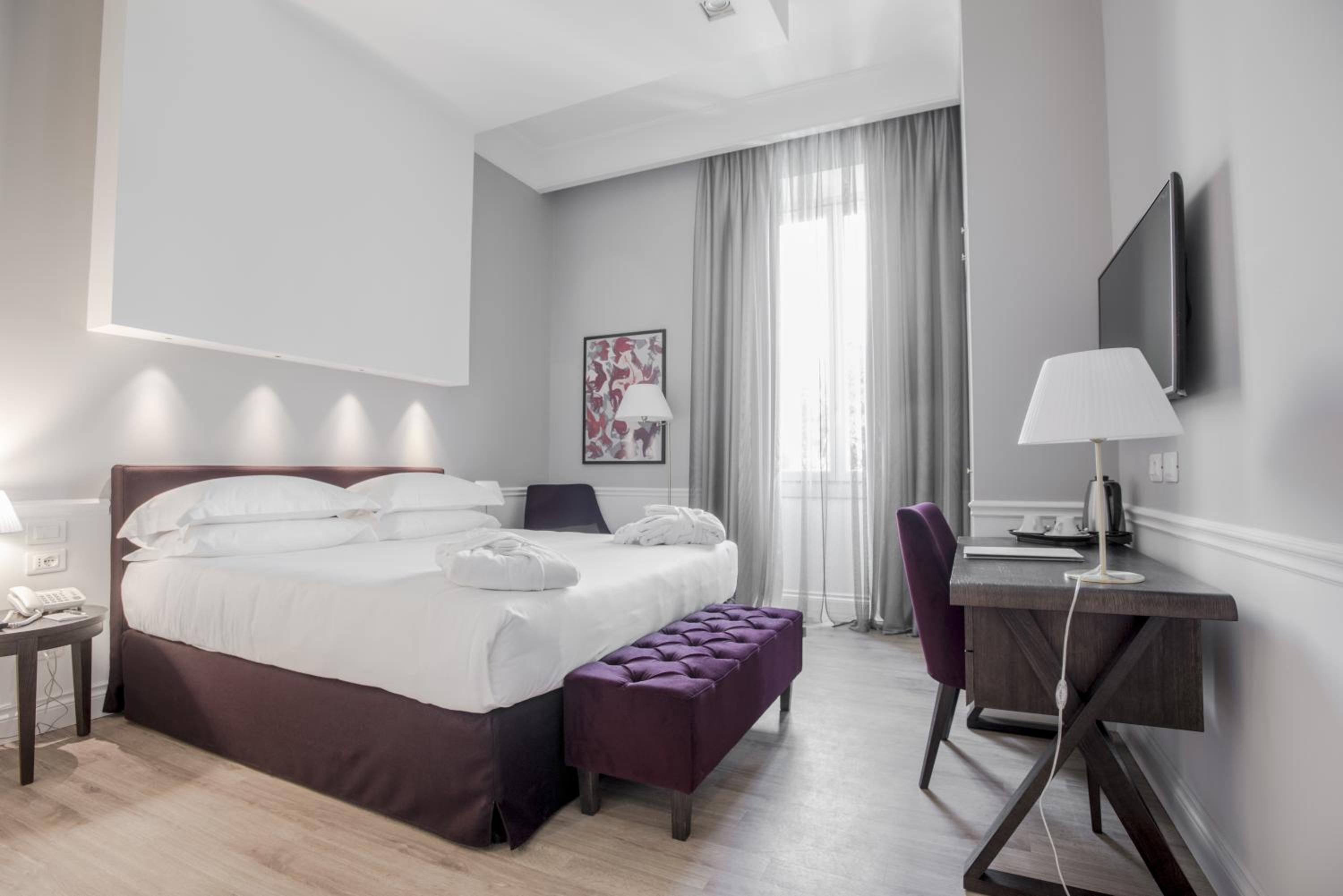 Deluxe Double Room with Spa Access photo 2