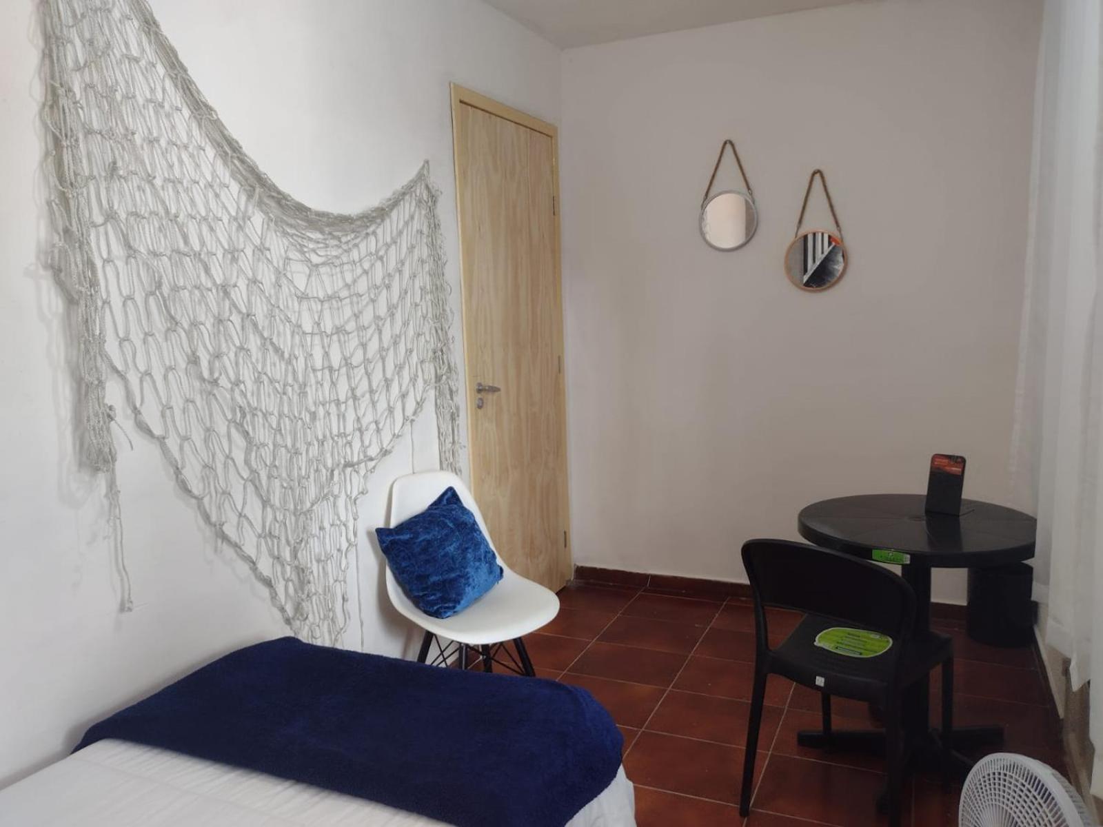 Single Room with Shared Bathroom photo 3