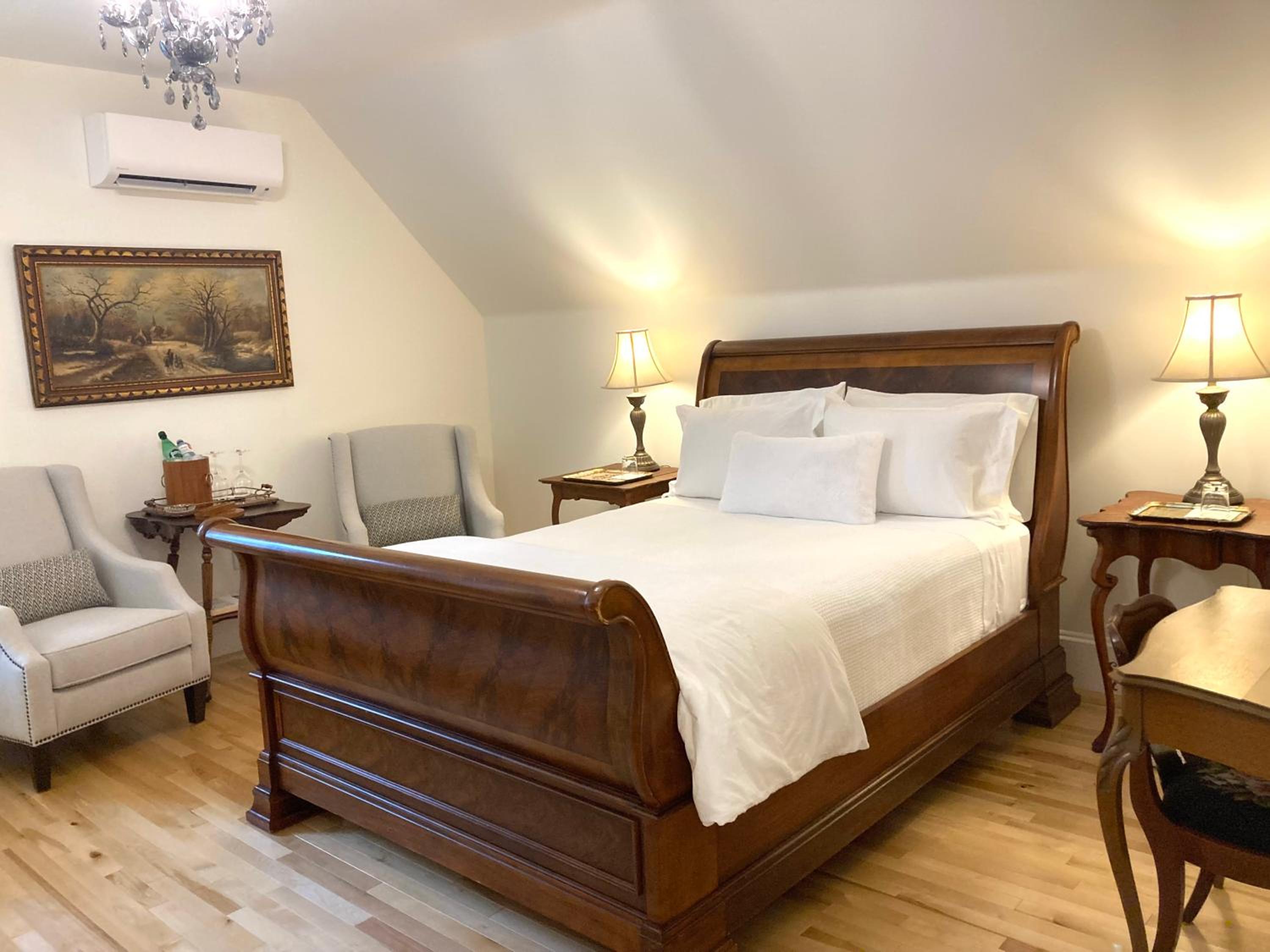 Queen Room with Spa Bath photo 1