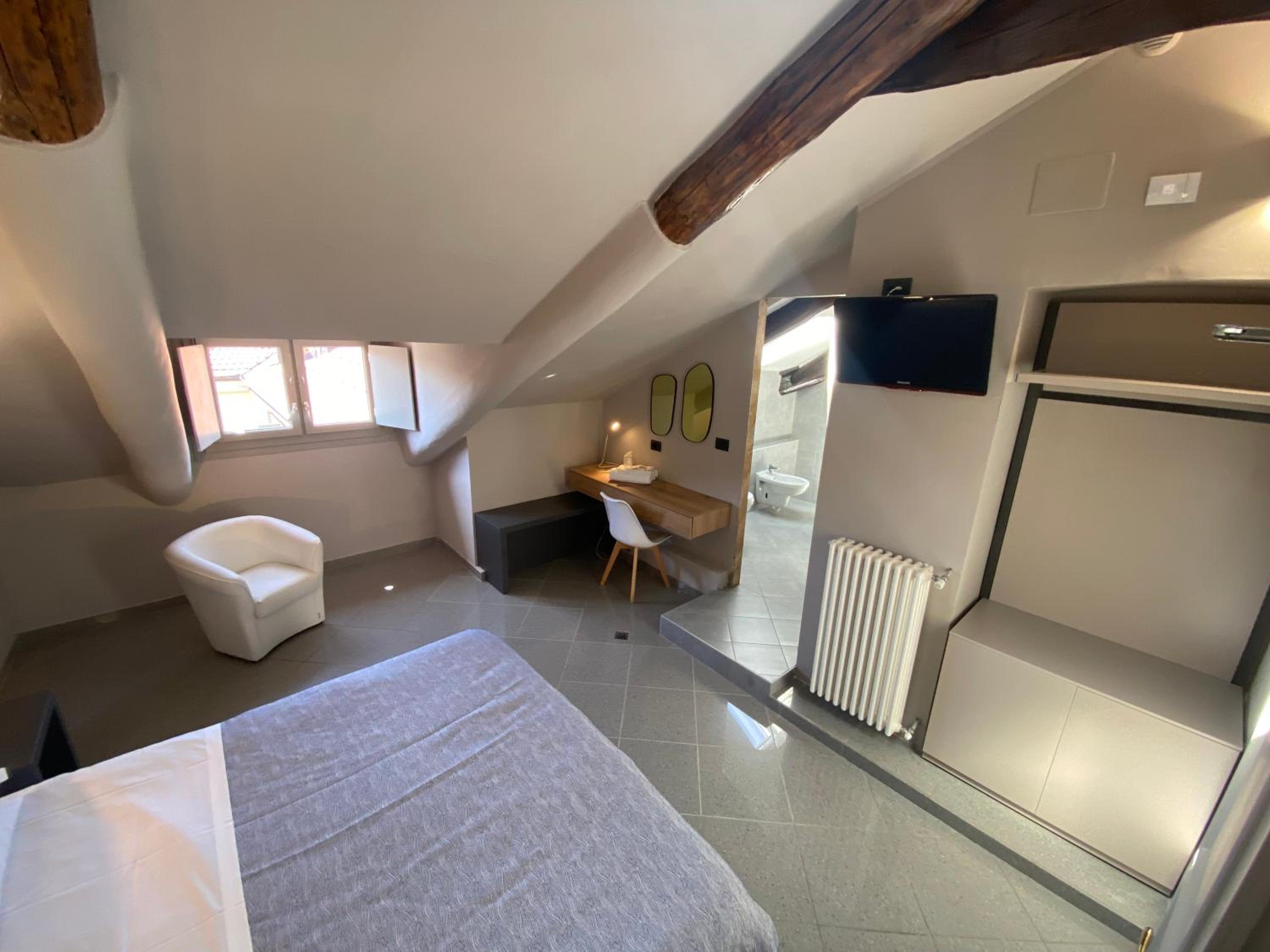Studio Attic - Photo 19