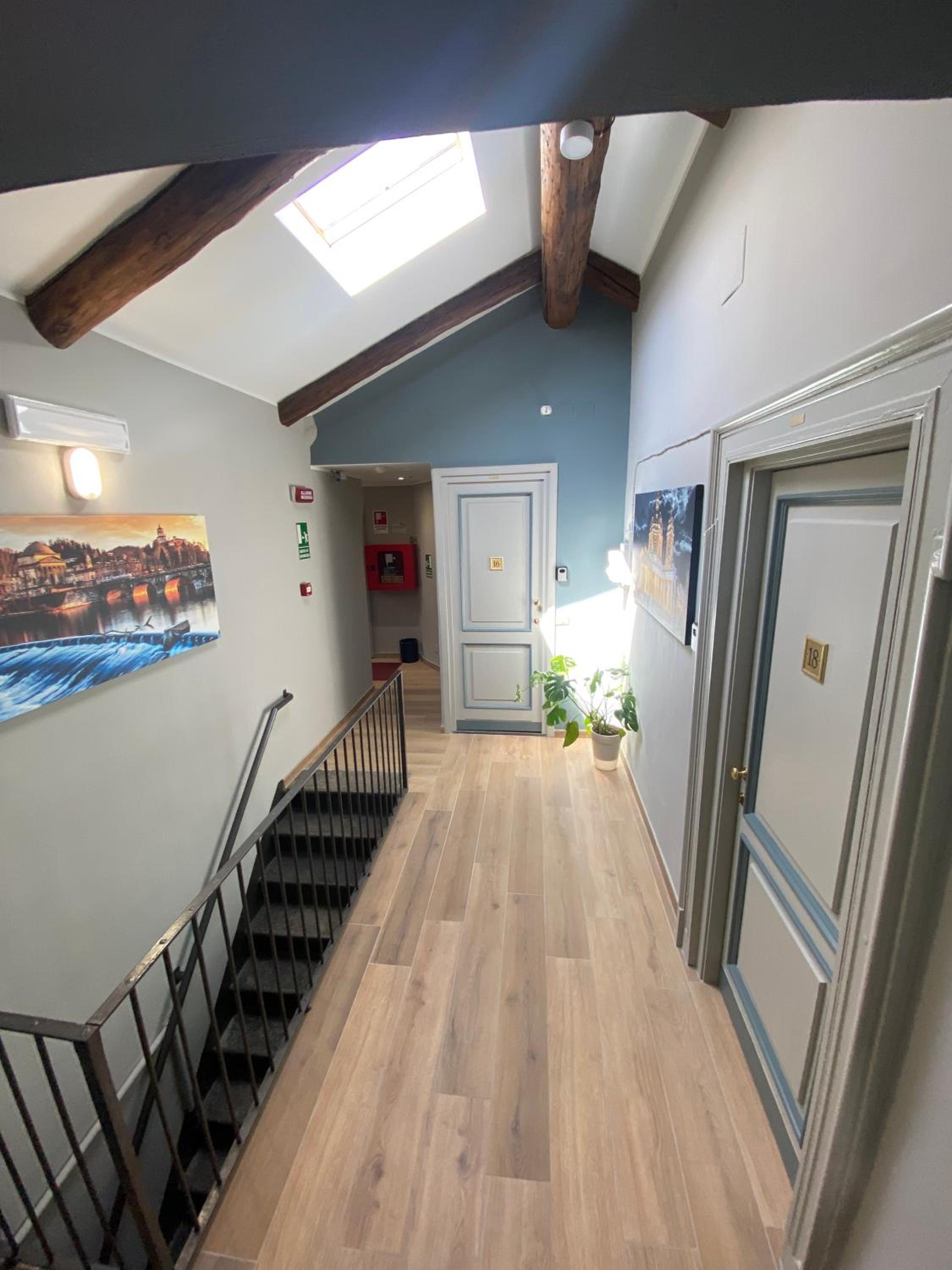 Studio Attic - Photo 15