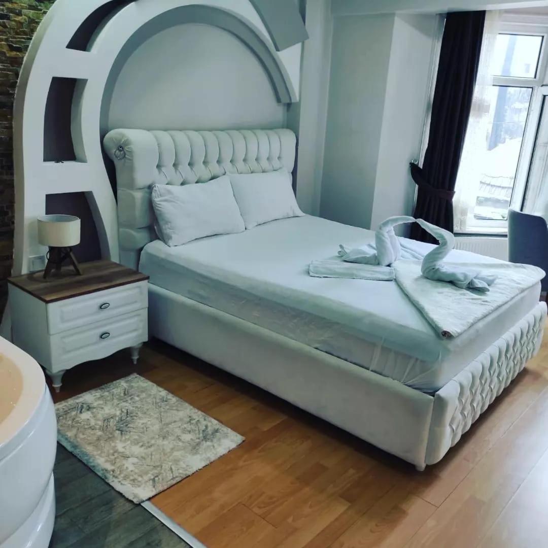 Deluxe Double Room with Bath photo 3