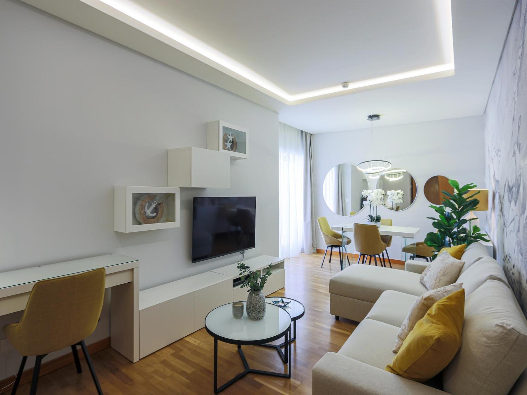 Deluxe Apartment