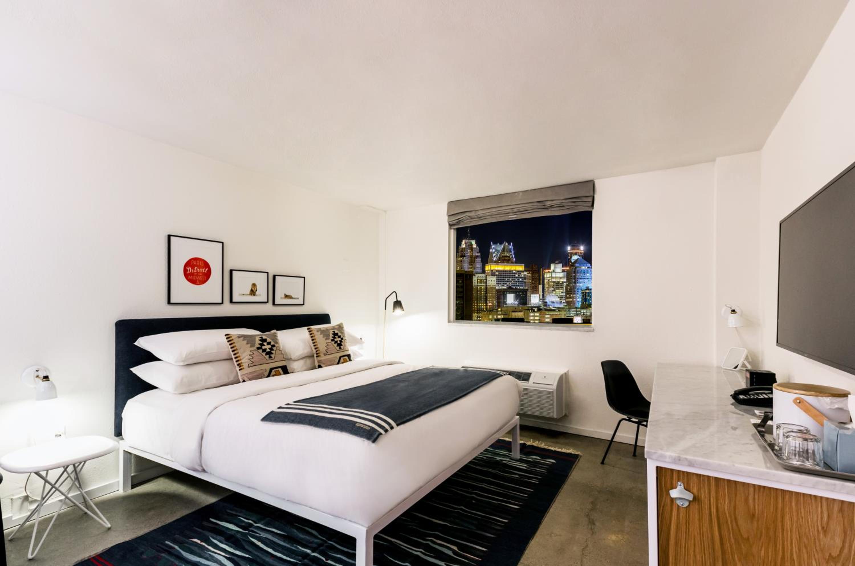 King Room - Disability Access/Non-Smoking - Photo 8