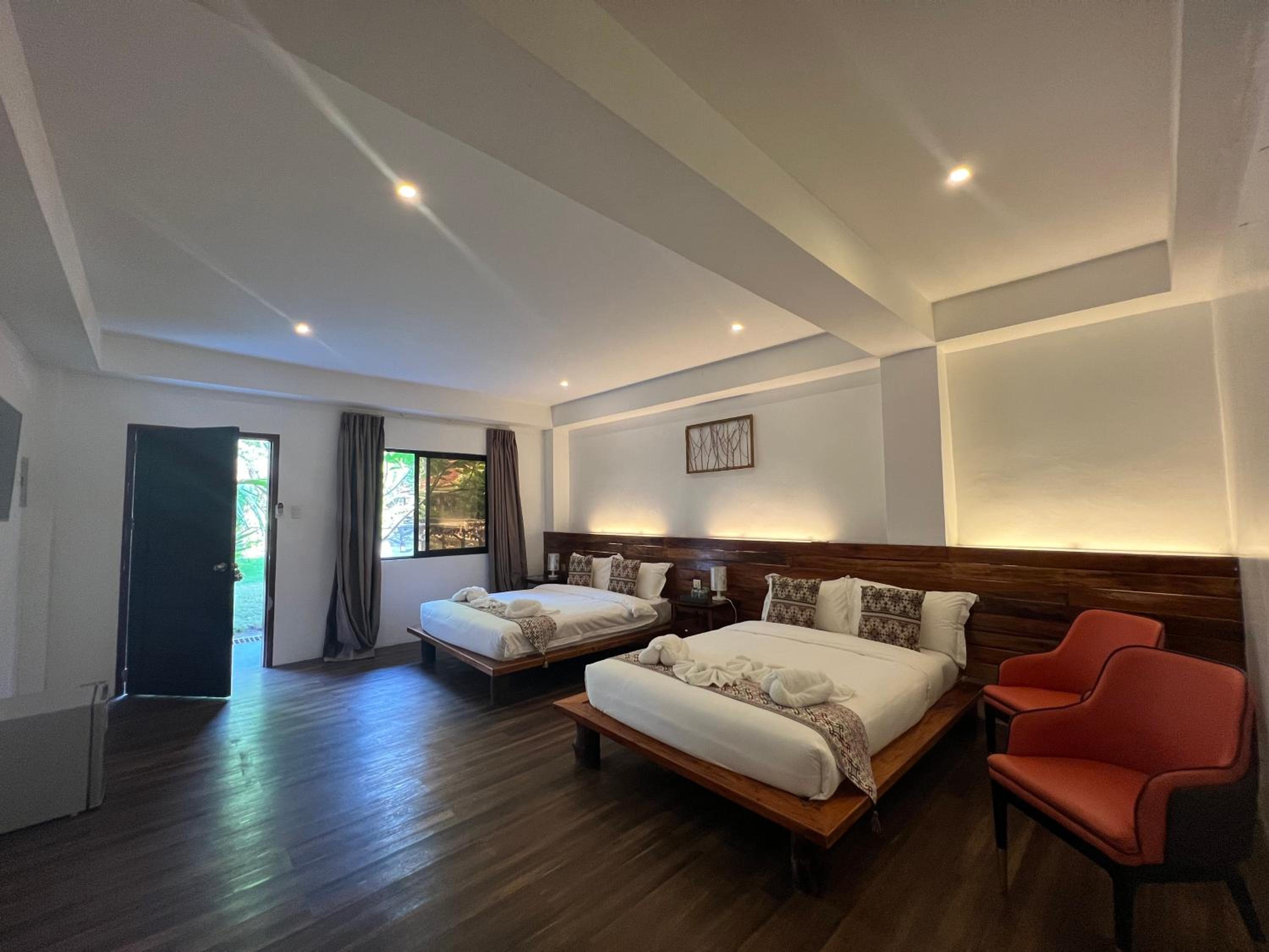 Family Room - Photo 1