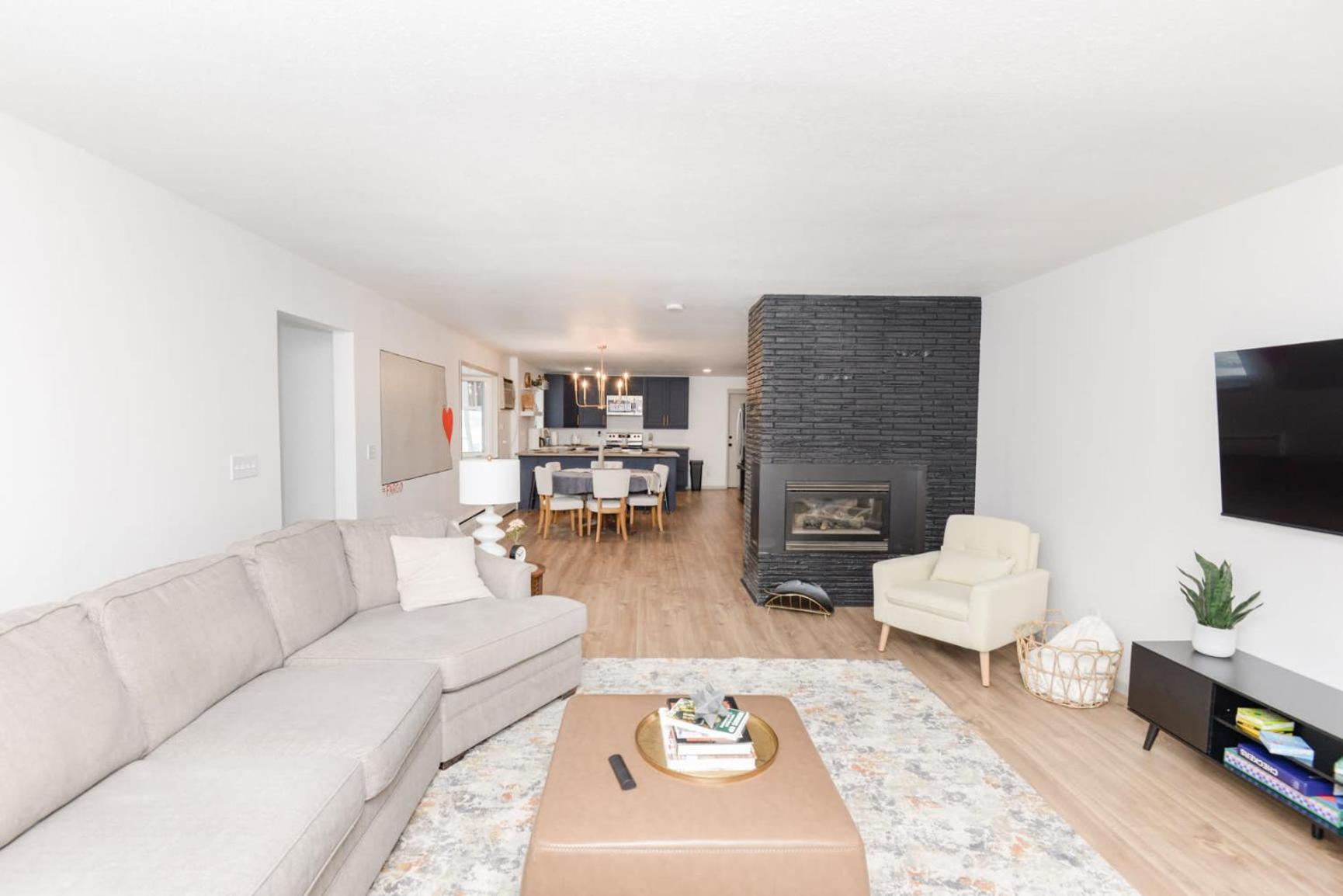 Family Room photo 1