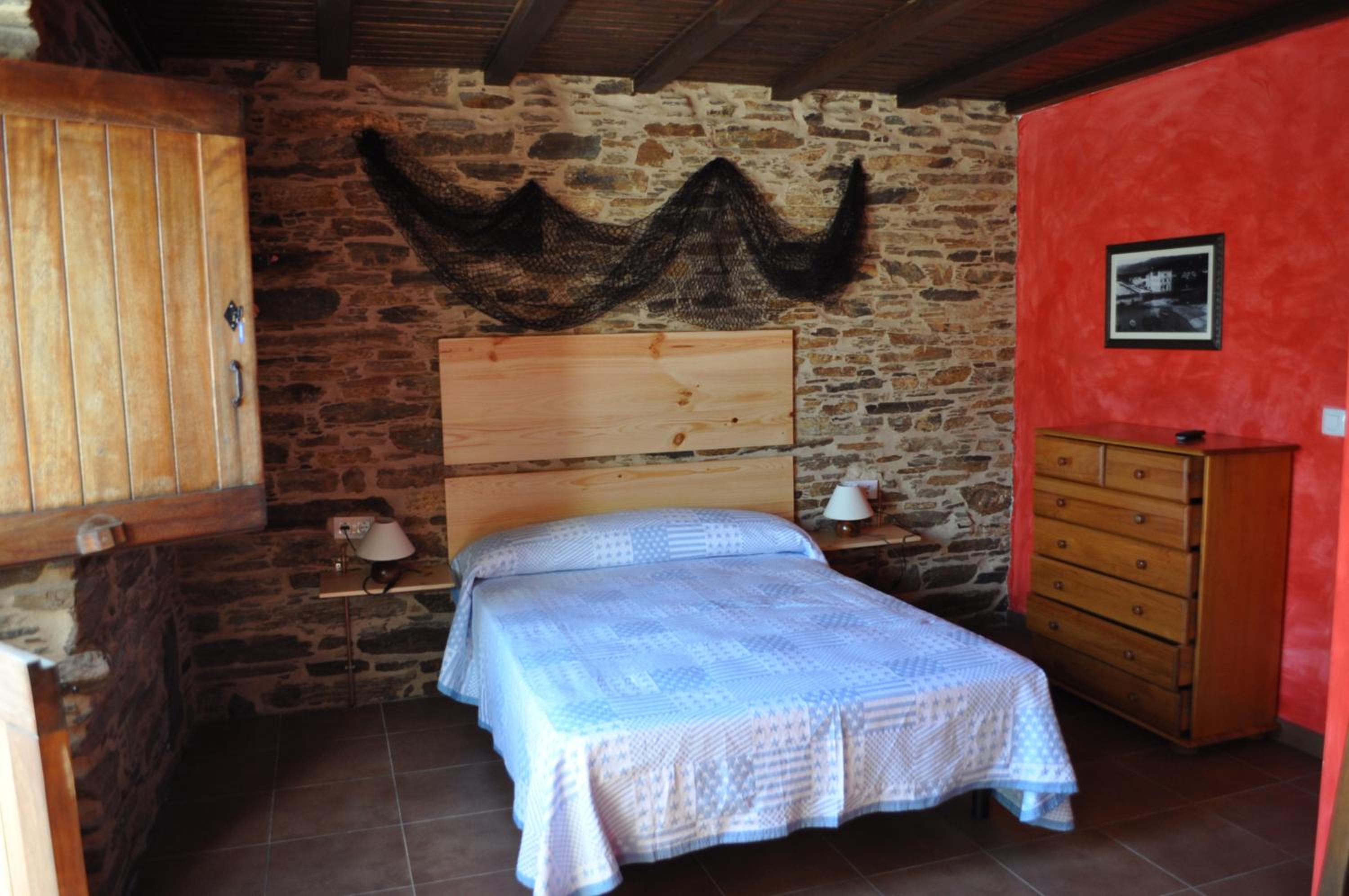Double or Twin Room - Photo 4