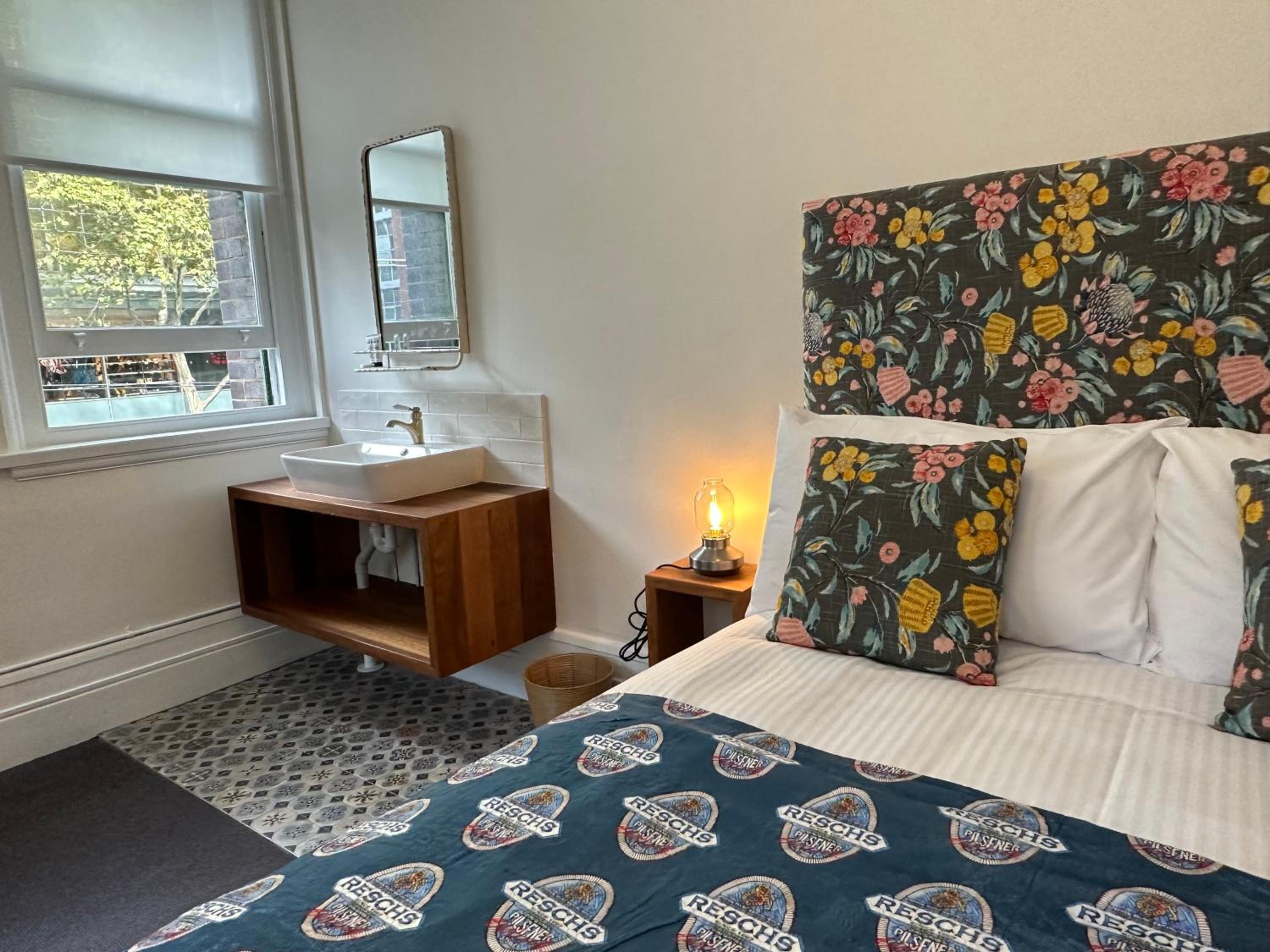 1st Floor Corner Room with Shared Bathroom photo 1