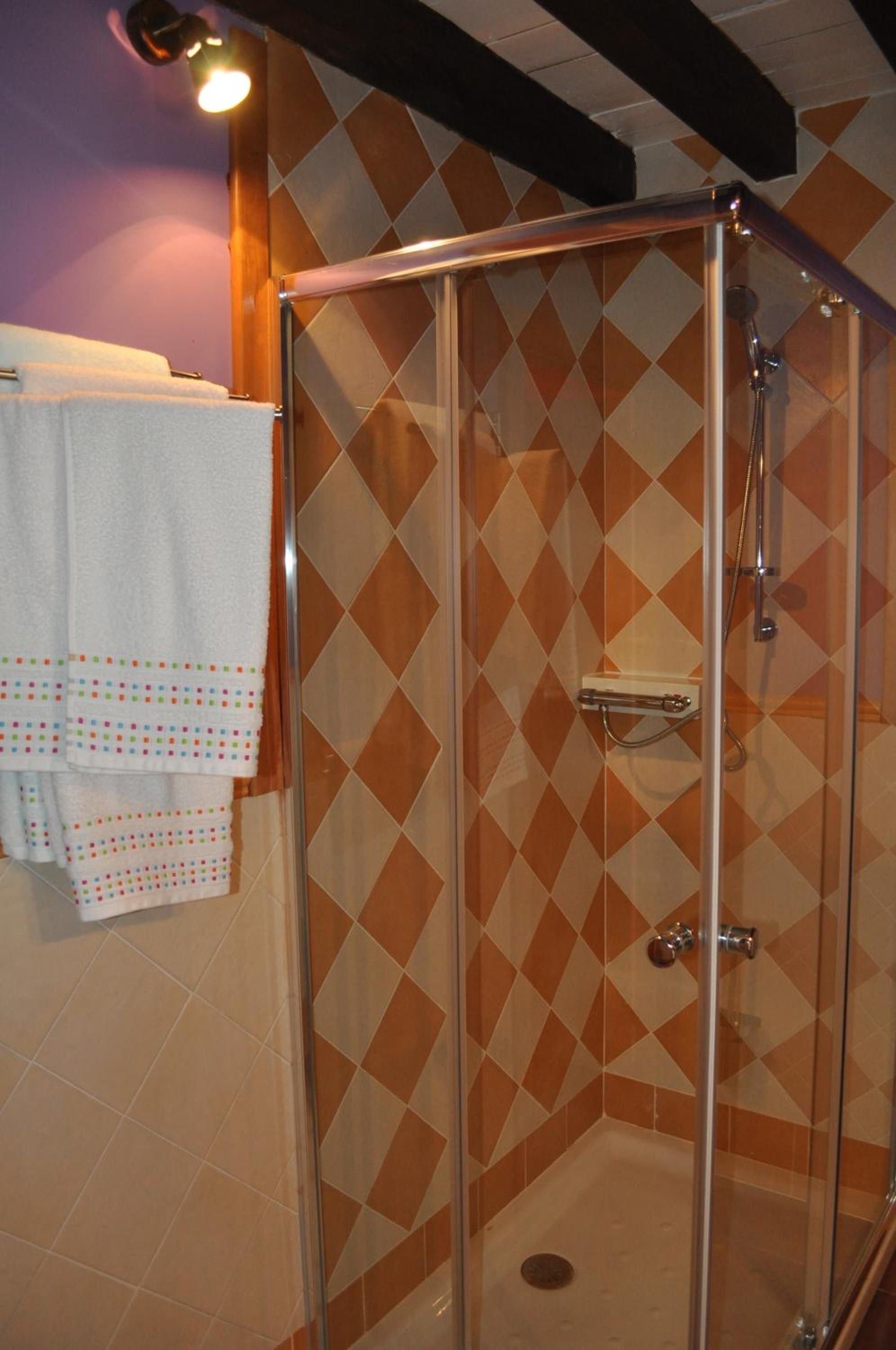Double or Twin Room - Photo 27