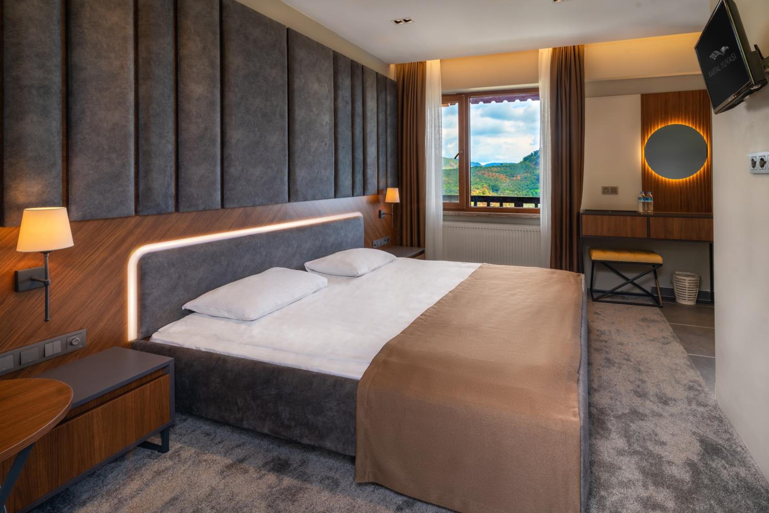 Standard Double Room - Photo 10