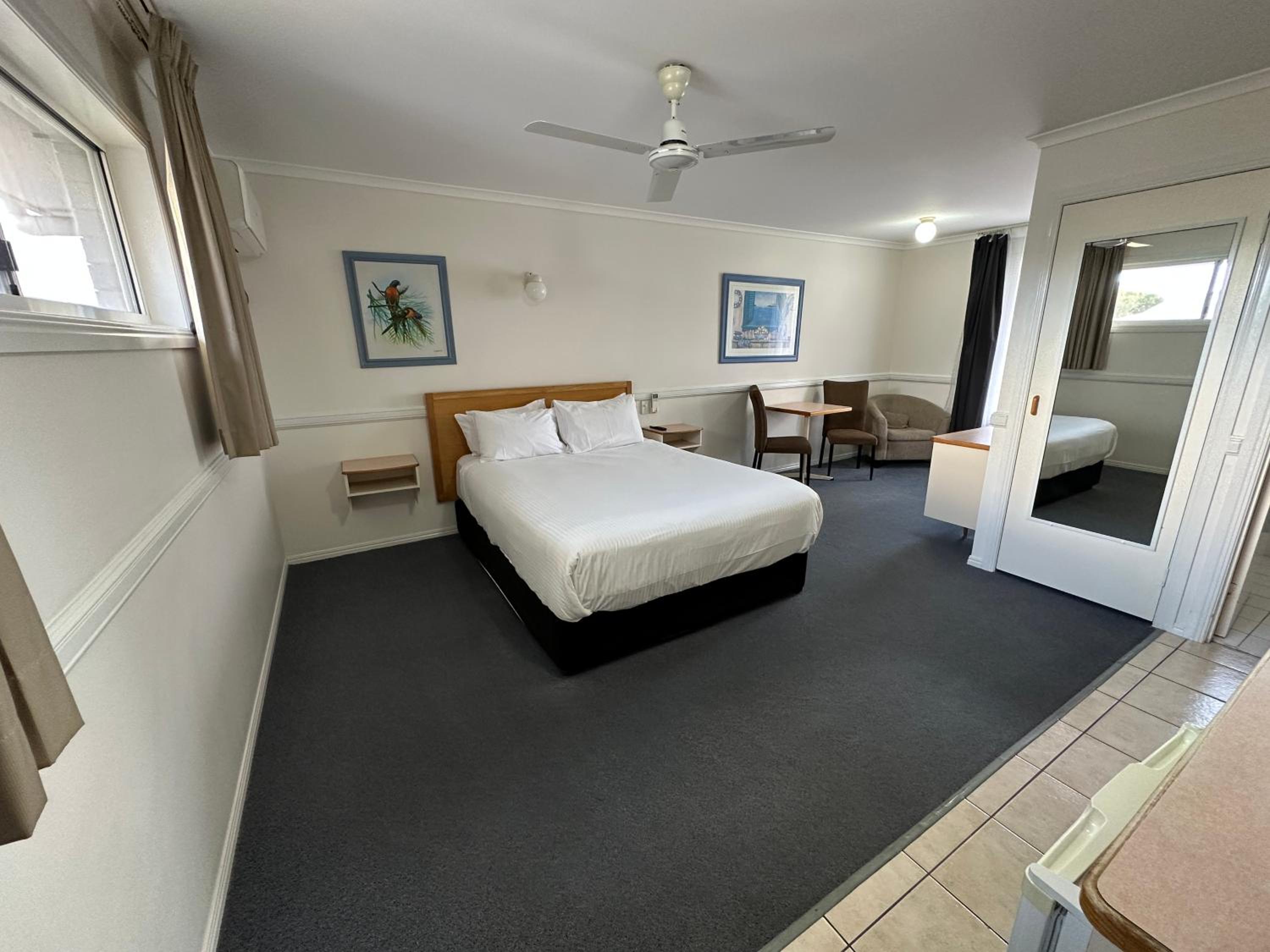 Executive Queen Room - Photo 1