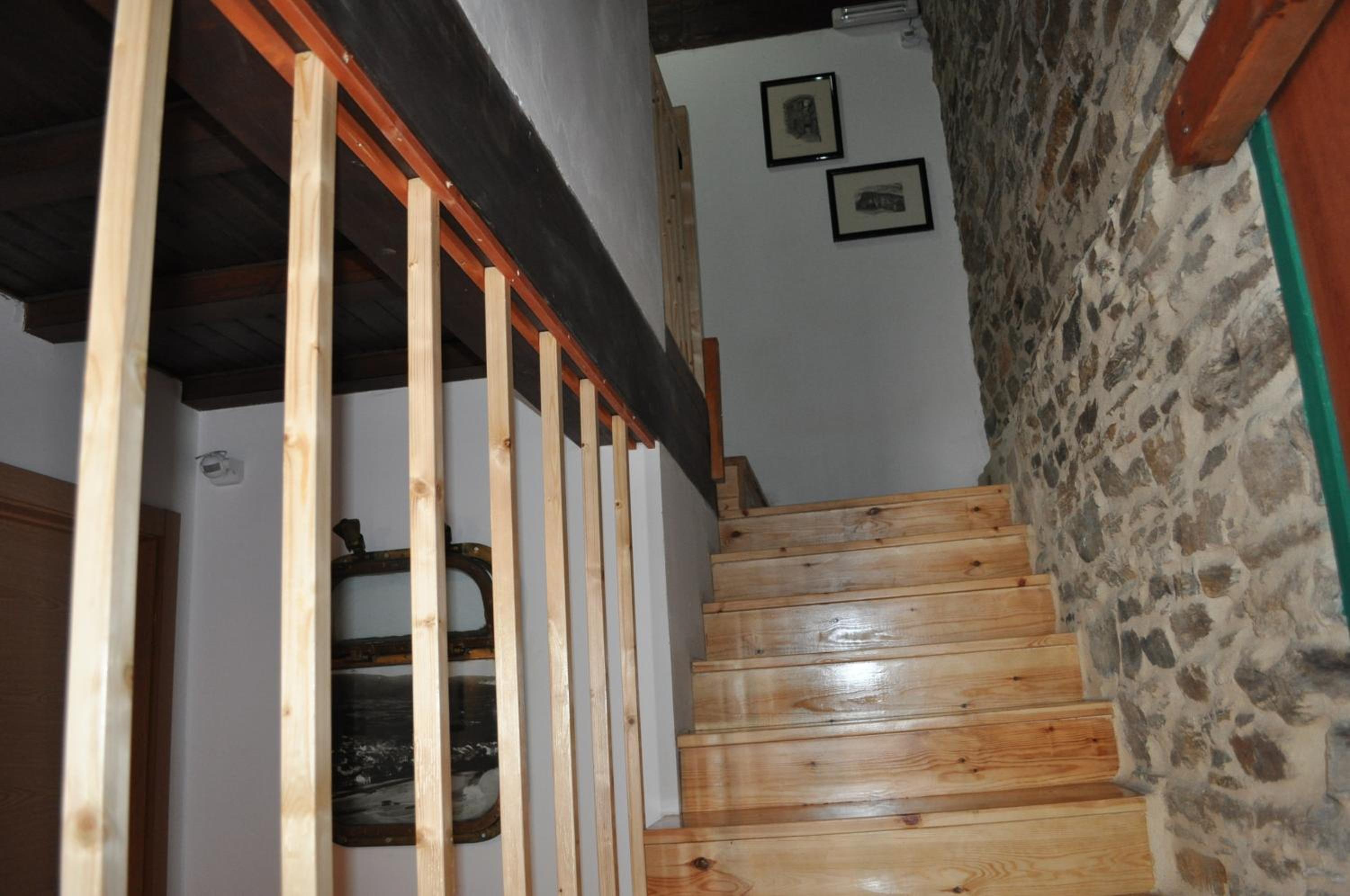 Double or Twin Room - Photo 6