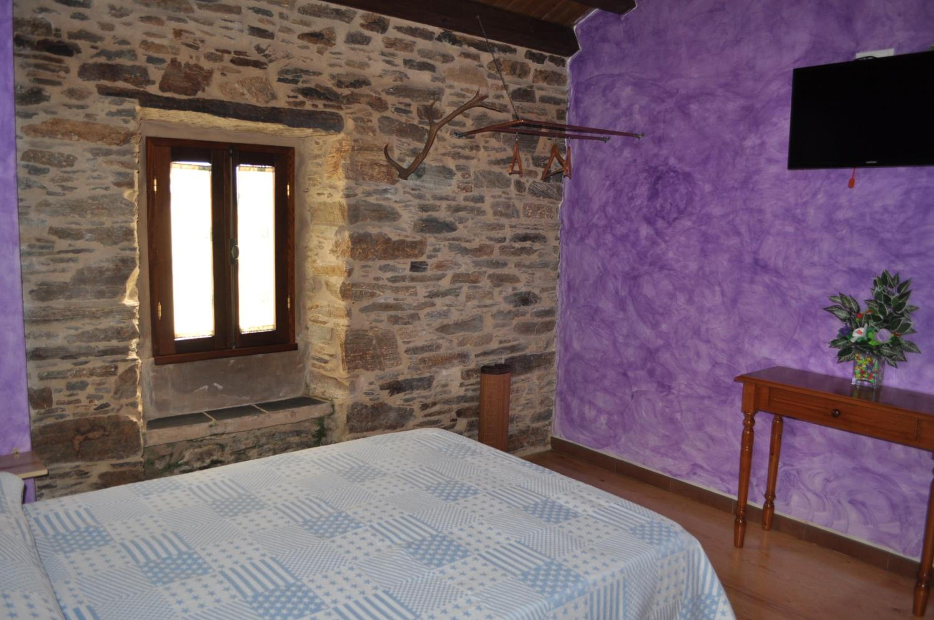 Double or Twin Room - Photo 12