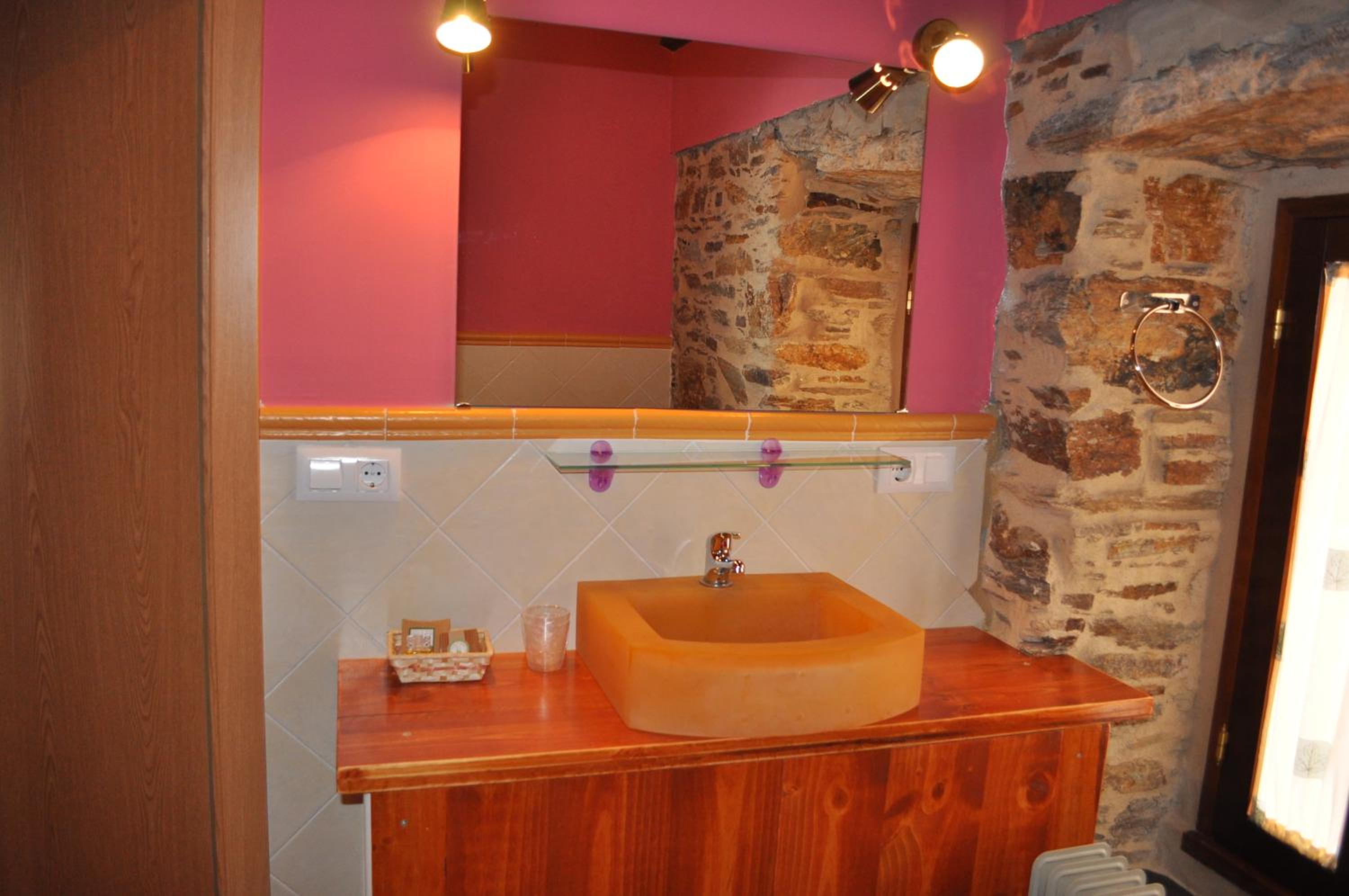 Double or Twin Room - Photo 14