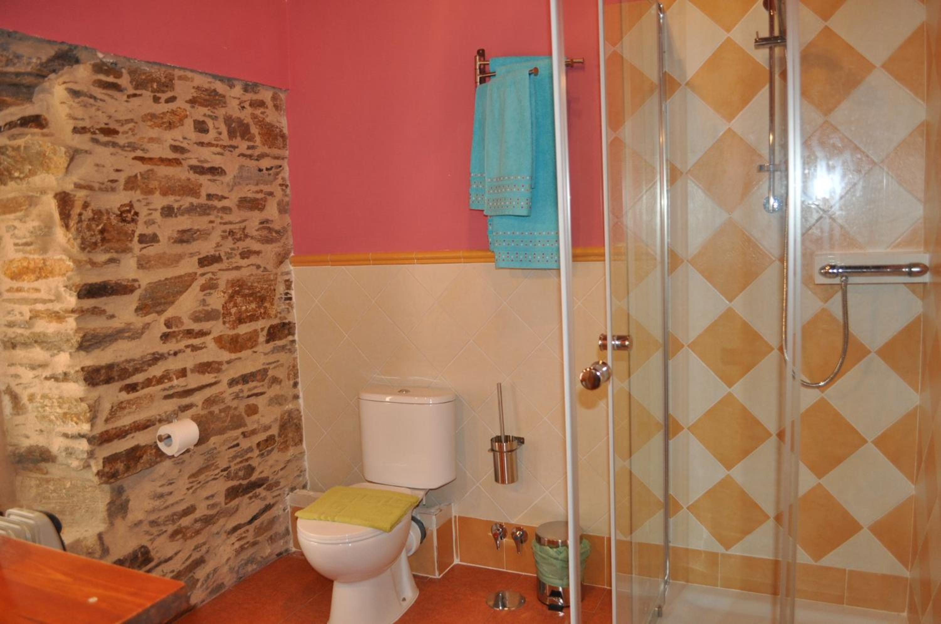 Double or Twin Room - Photo 15