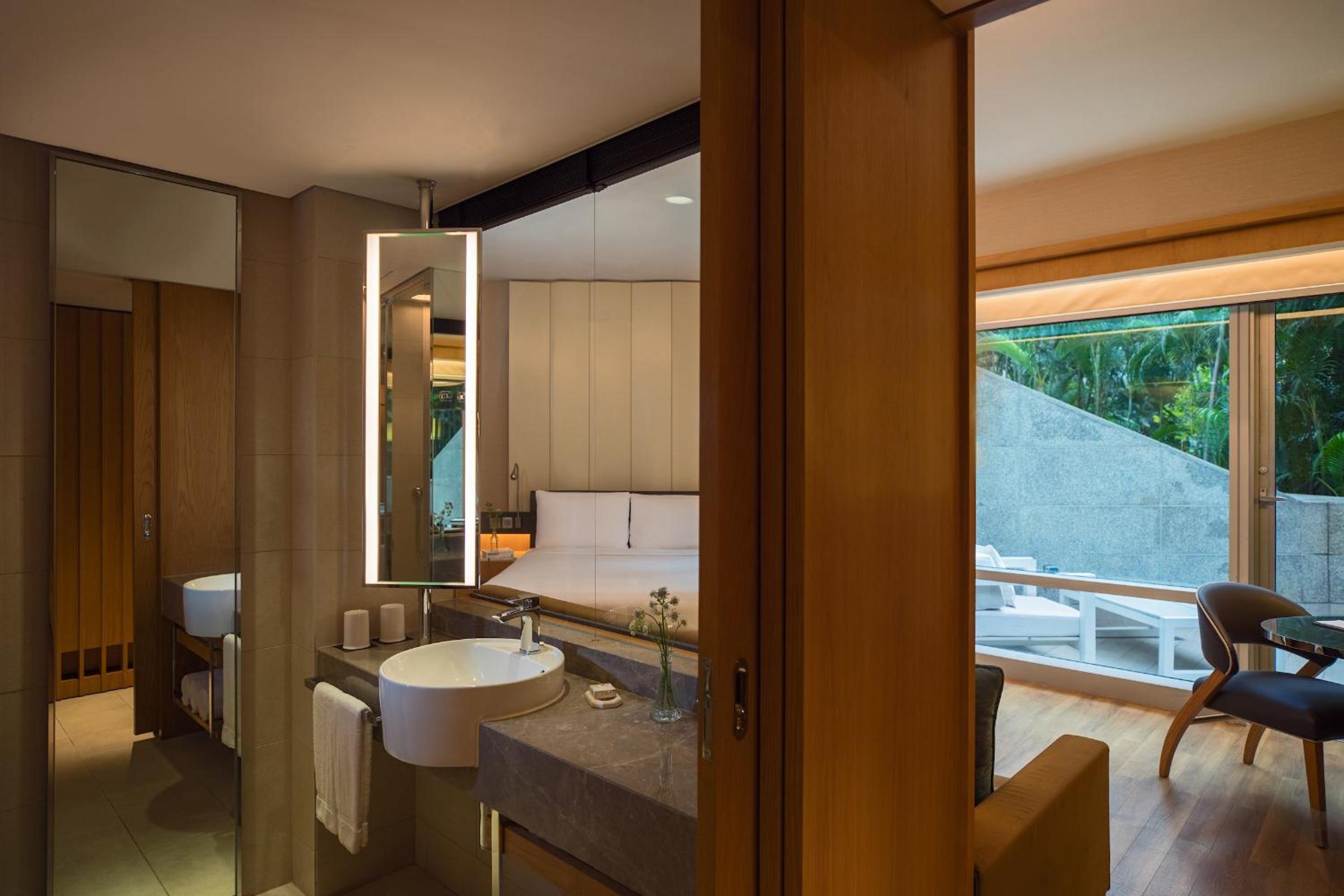 Patio Garden View Room with Balcony