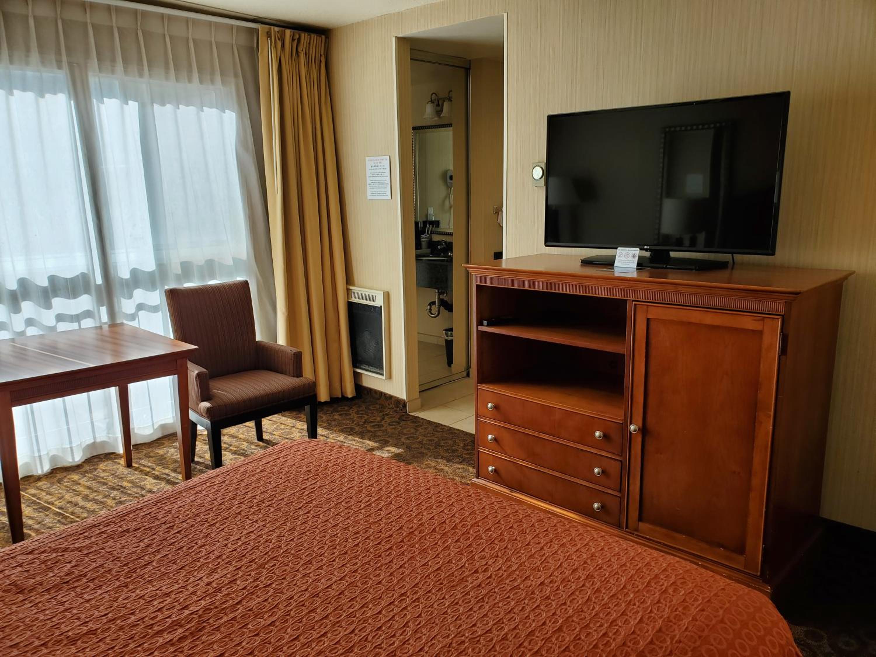 Queen Room