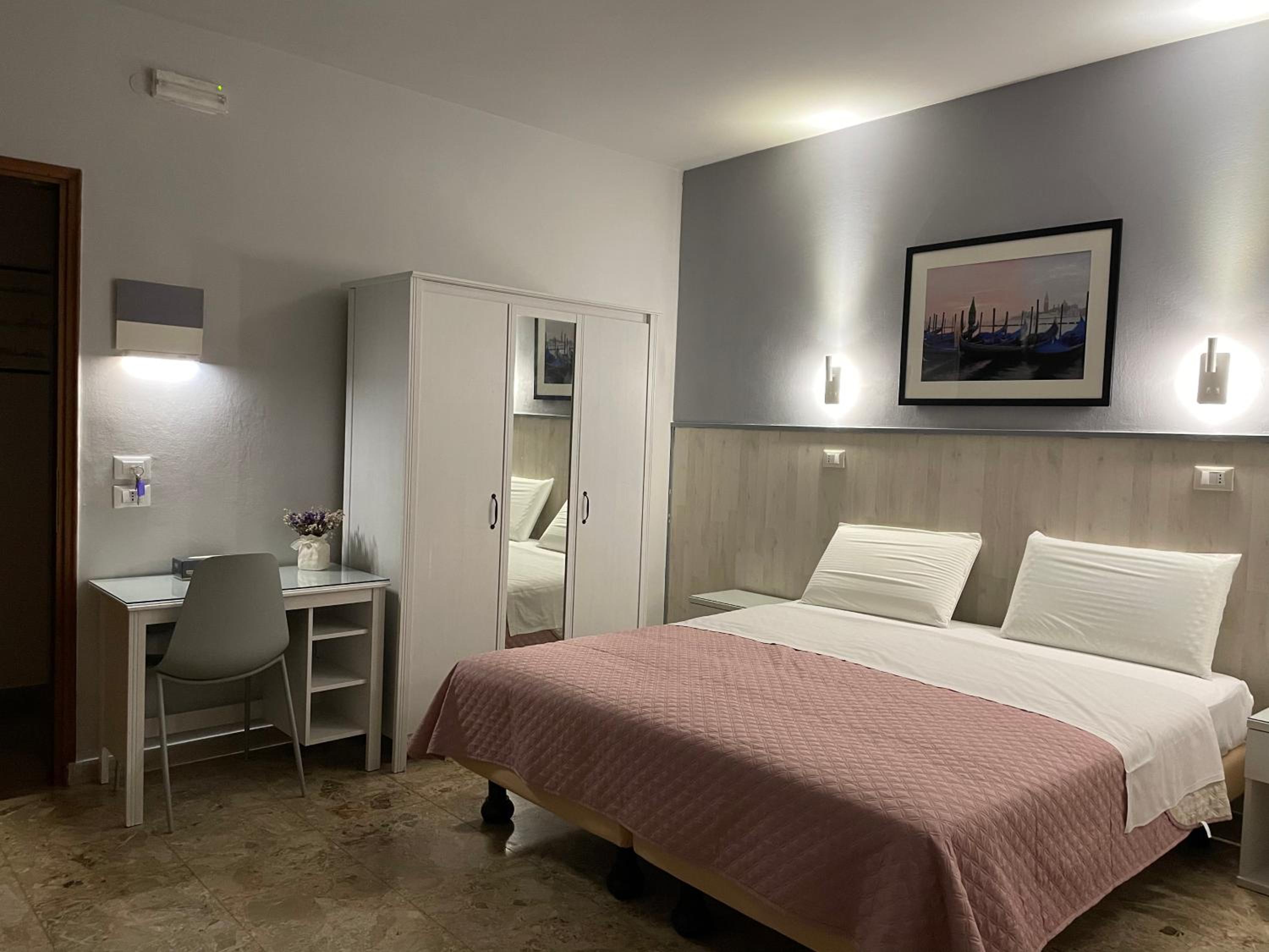 Triple Room with Private Bathroom photo 1