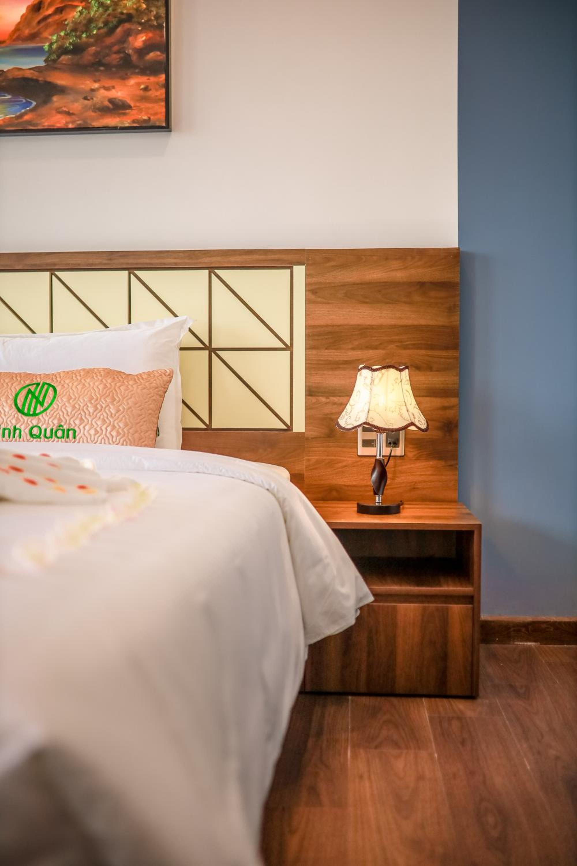 Deluxe Queen Room - Photo 3
