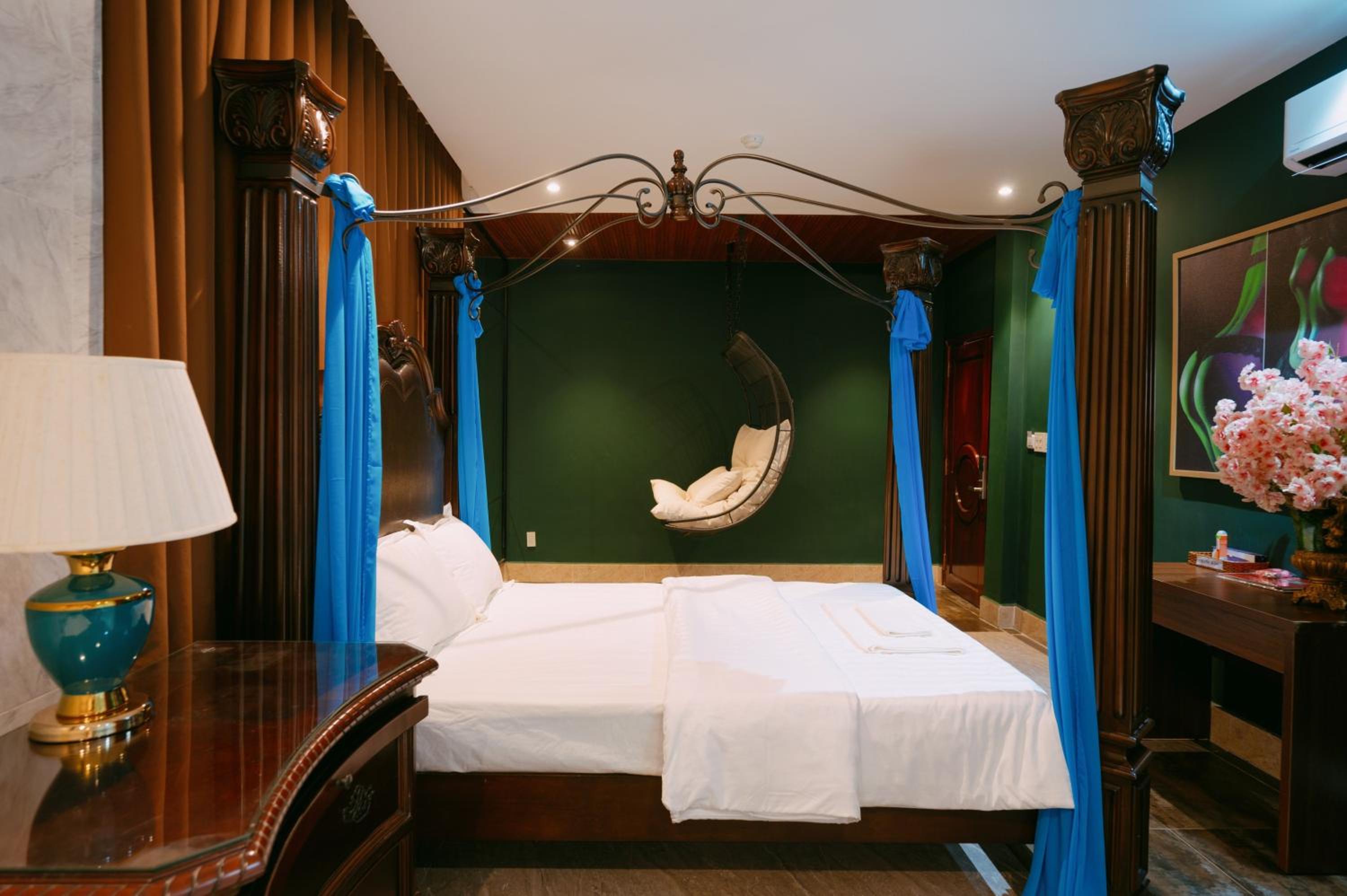 Deluxe Double Room with Bath