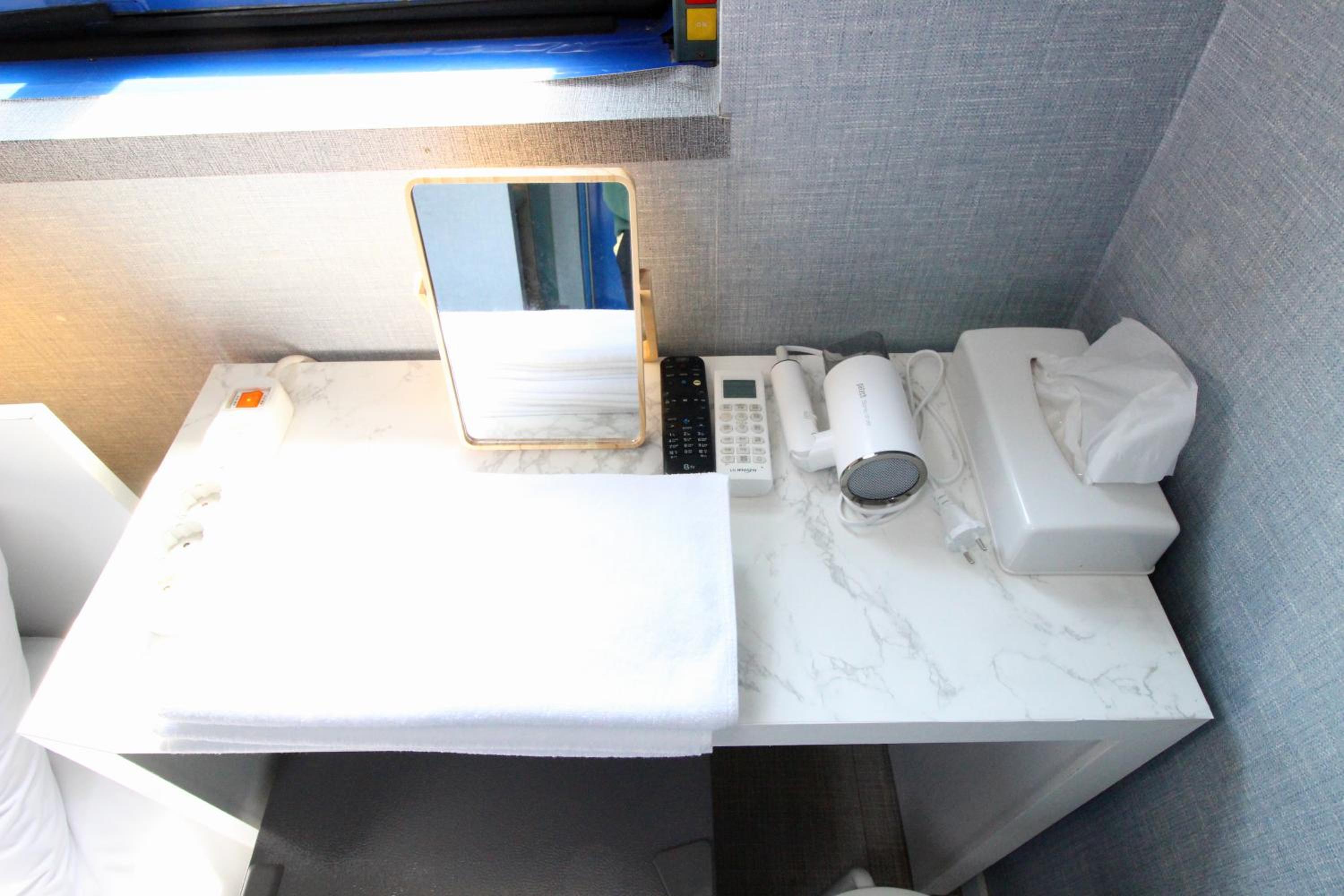 Double Room - Photo 13