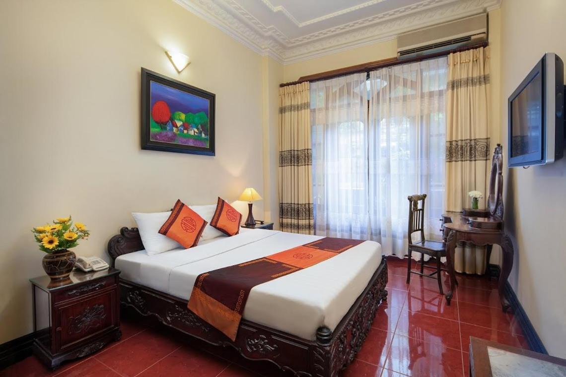 Executive Suite
