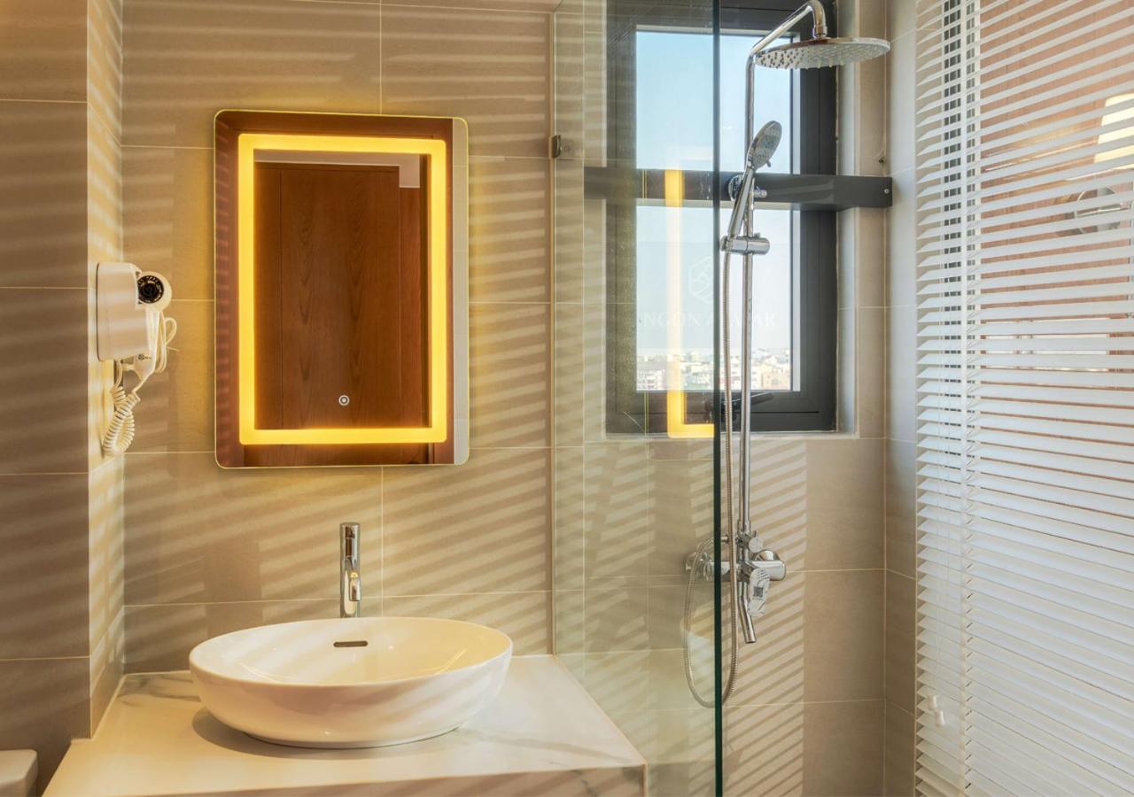 Deluxe Double Room with Balcony photo 2