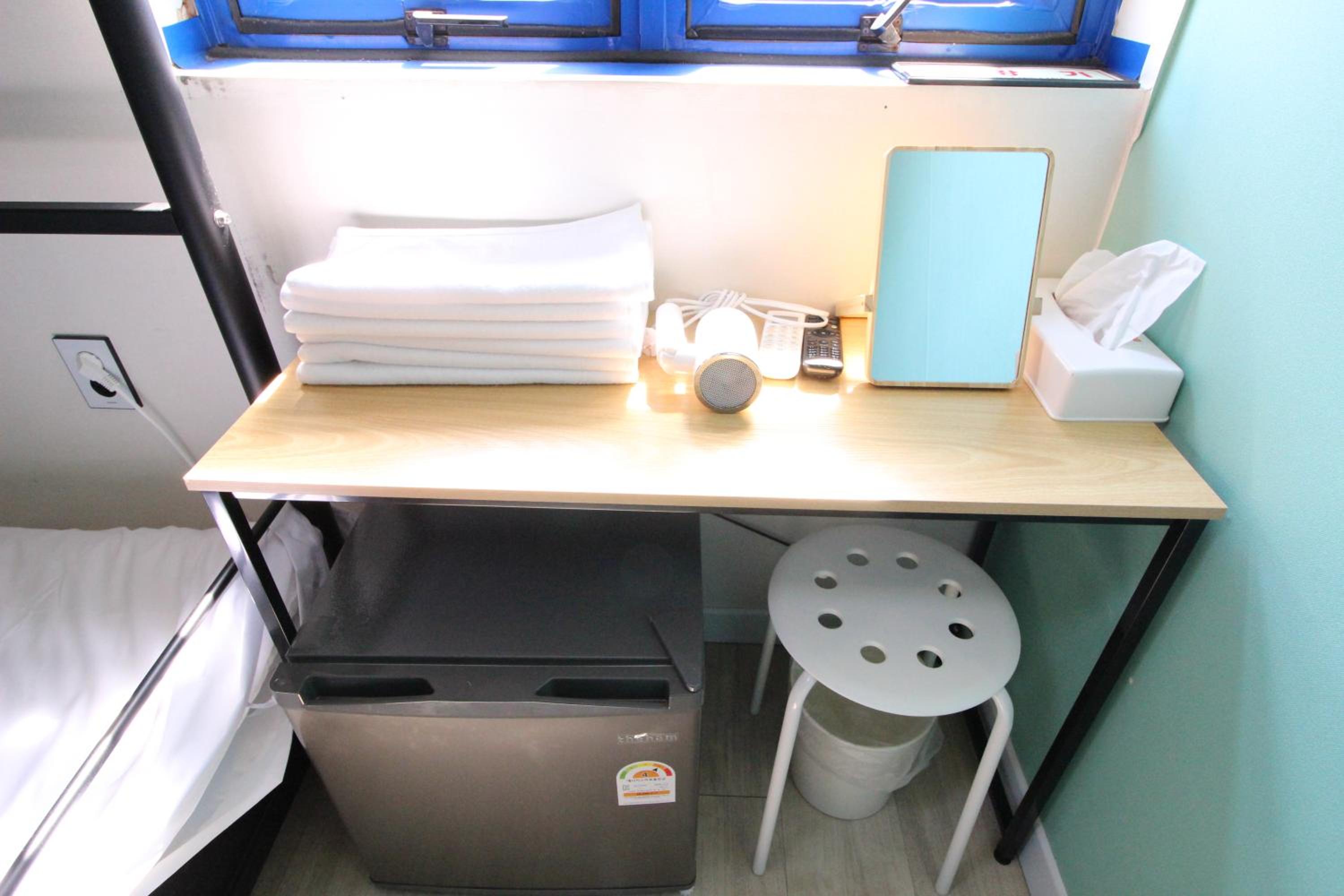 Economy Triple Room - Photo 2