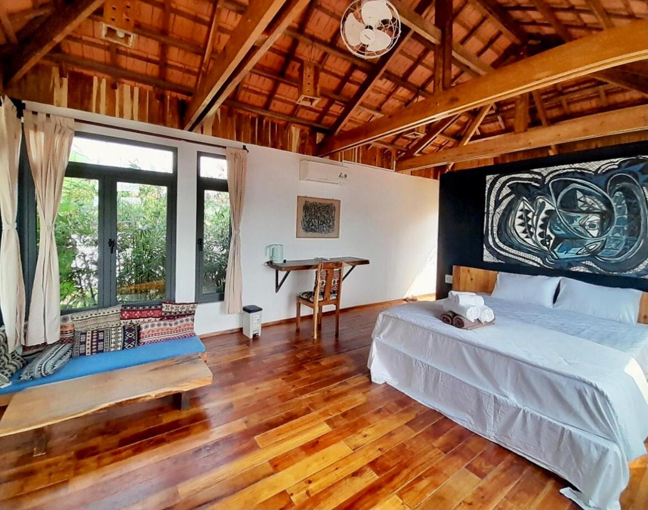 Deluxe Double Room with Side Sea View photo 1