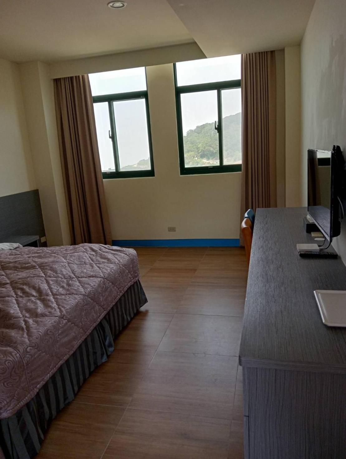 Deluxe Double Room with Balcony and Sea View photo 2
