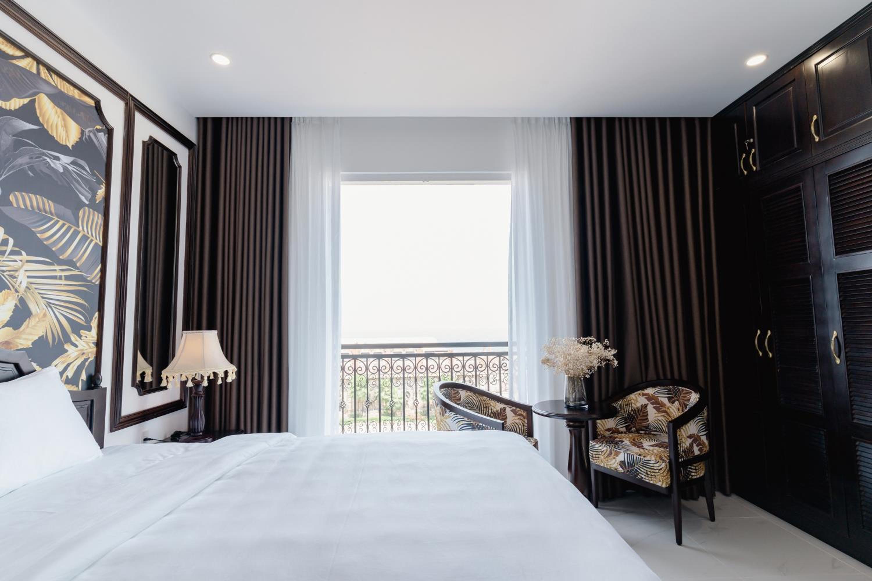 Deluxe Double Room with Balcony