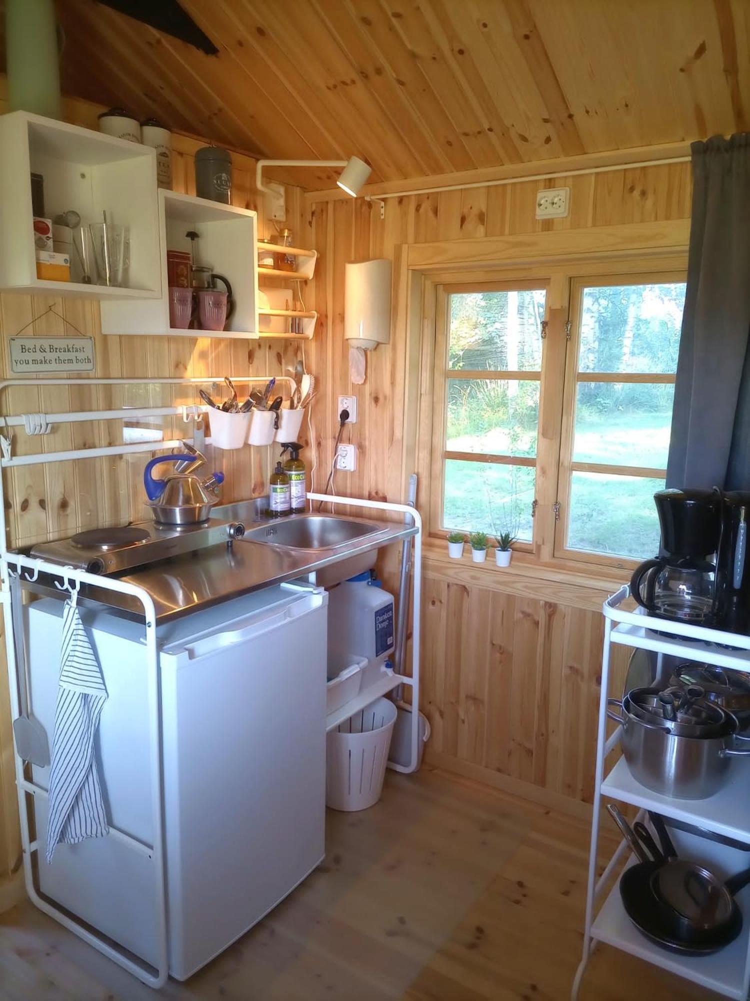 One-Bedroom House - Photo 13