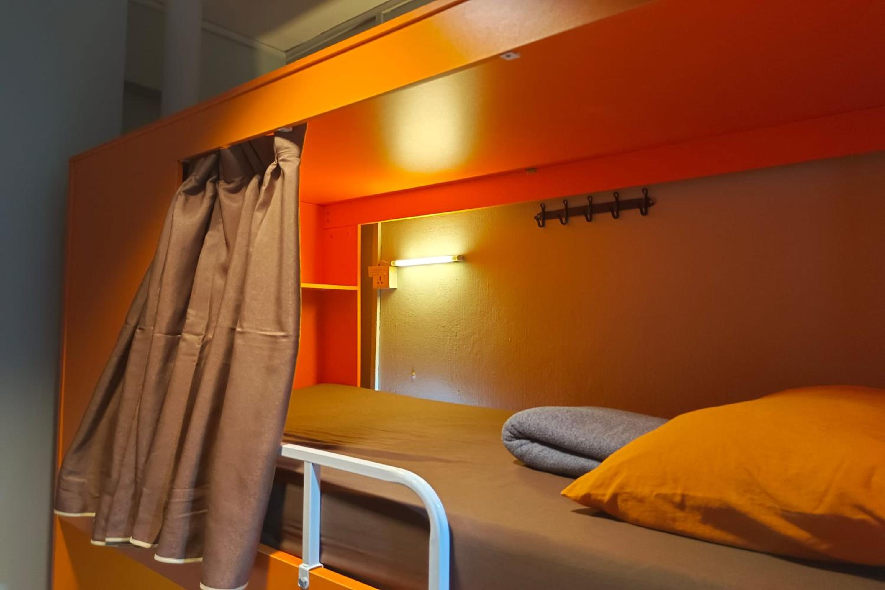 Premium bed in 8 beds mixed dormitory photo 2