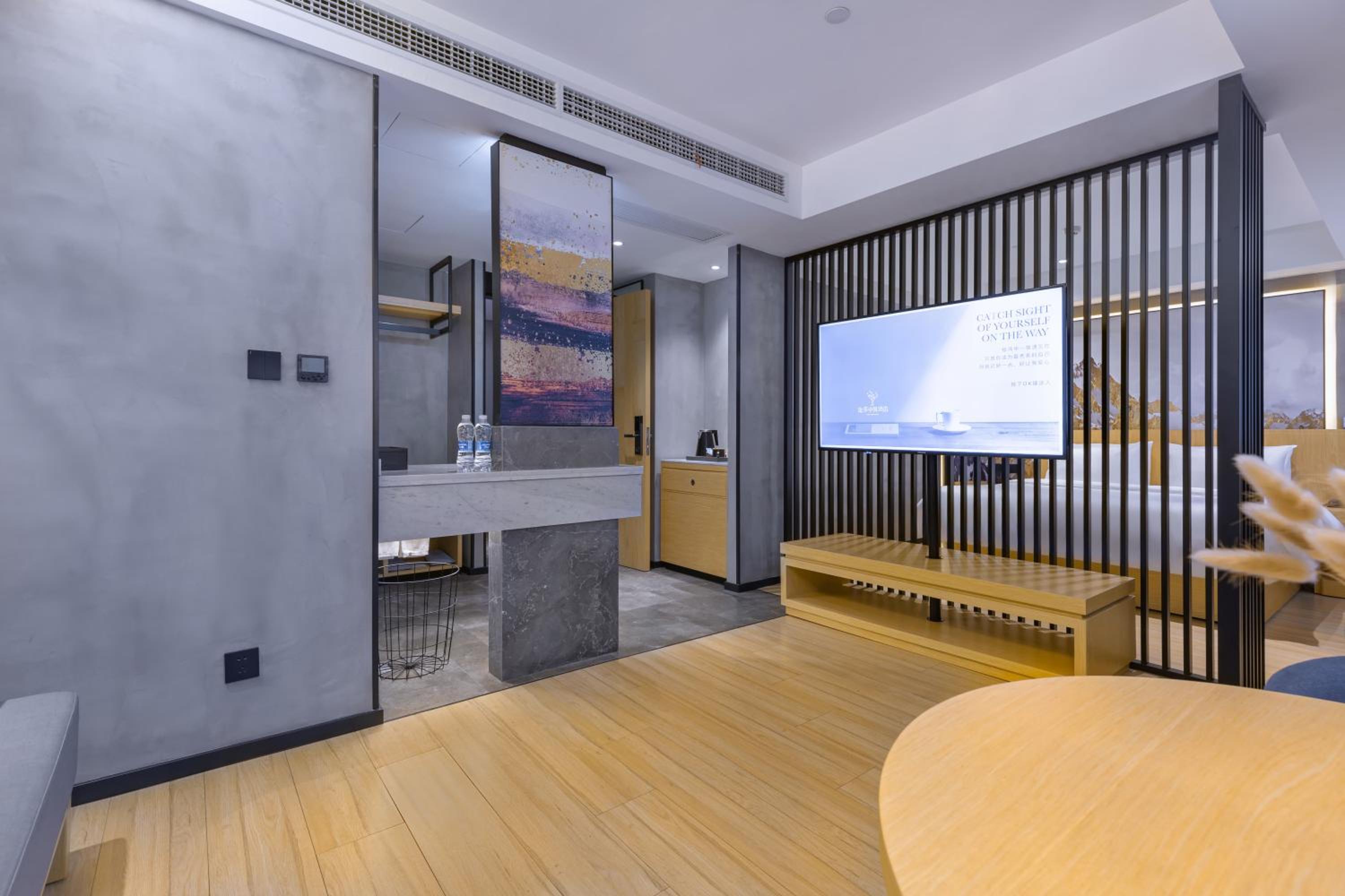 Business Suite photo 1