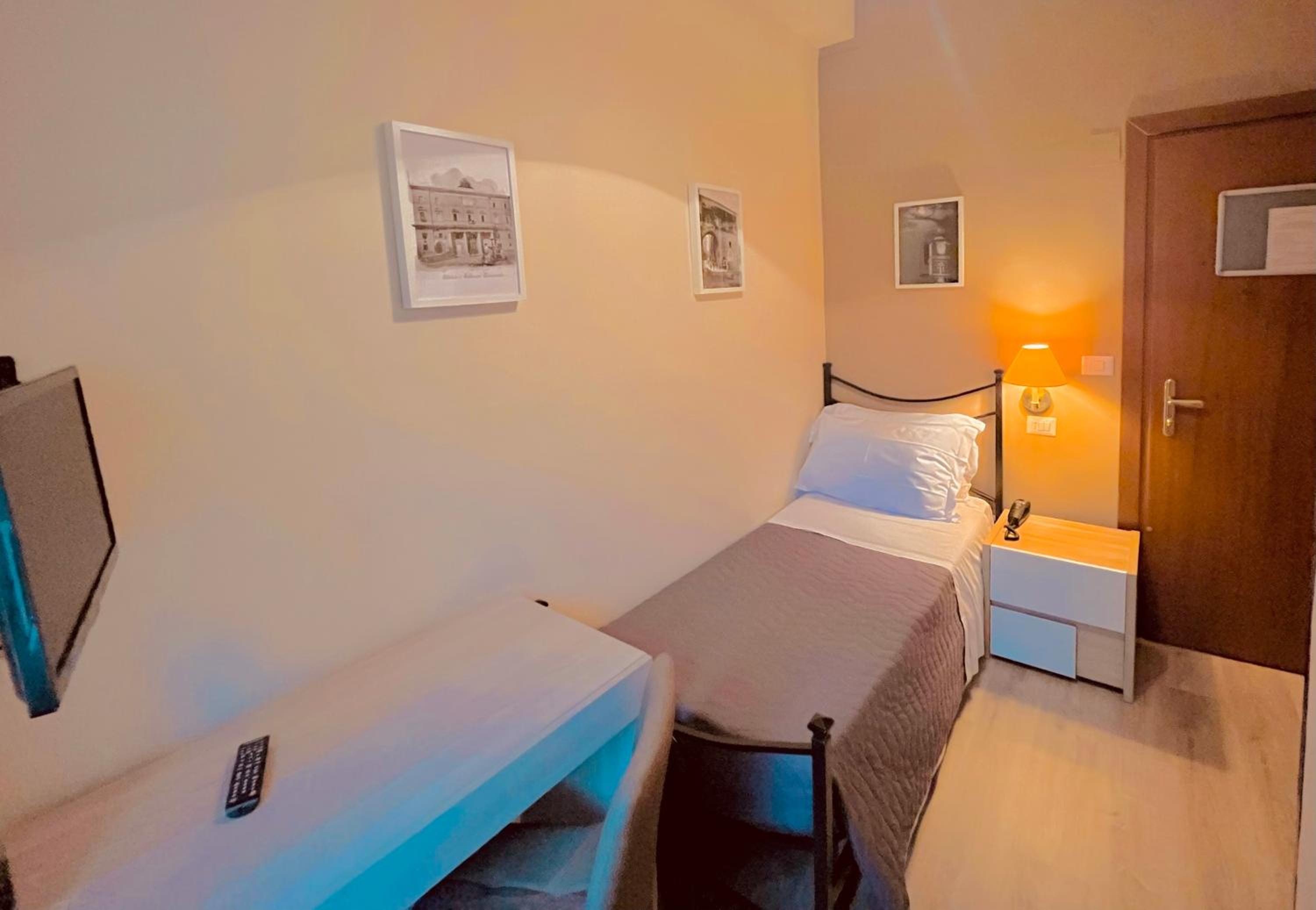 Single Room photo 1