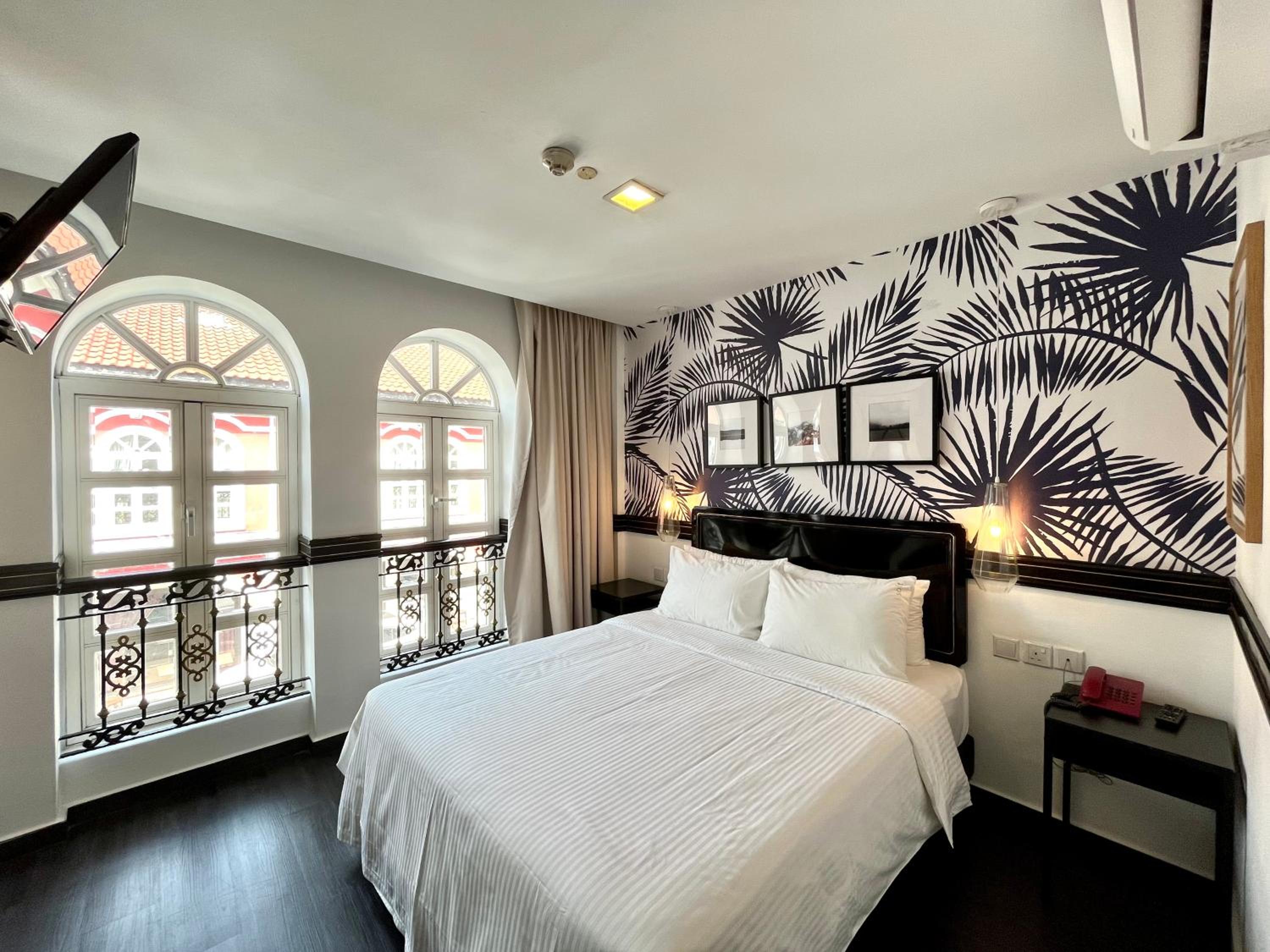 Deluxe Queen Room