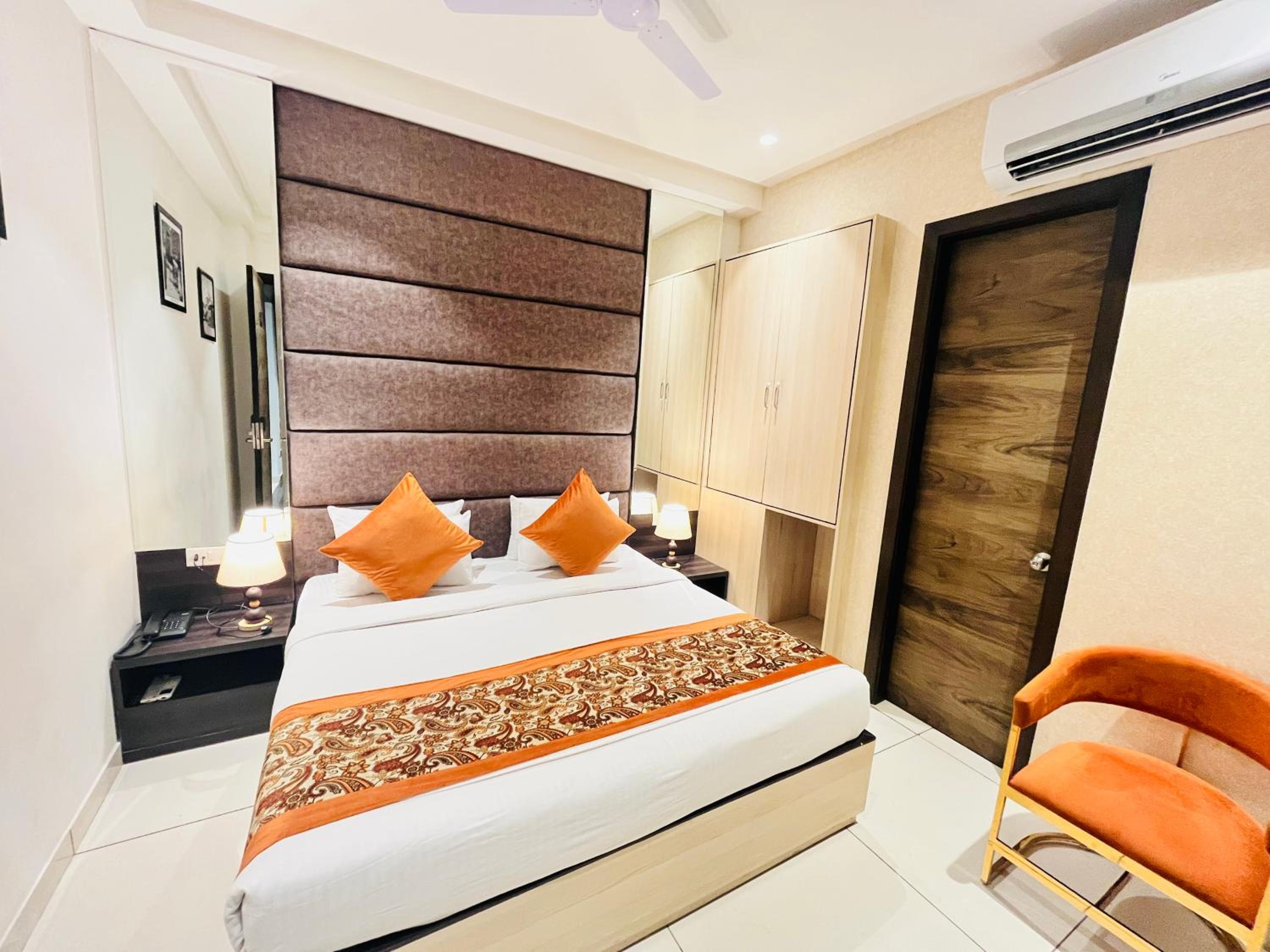 Standard Queen Room - Photo 1