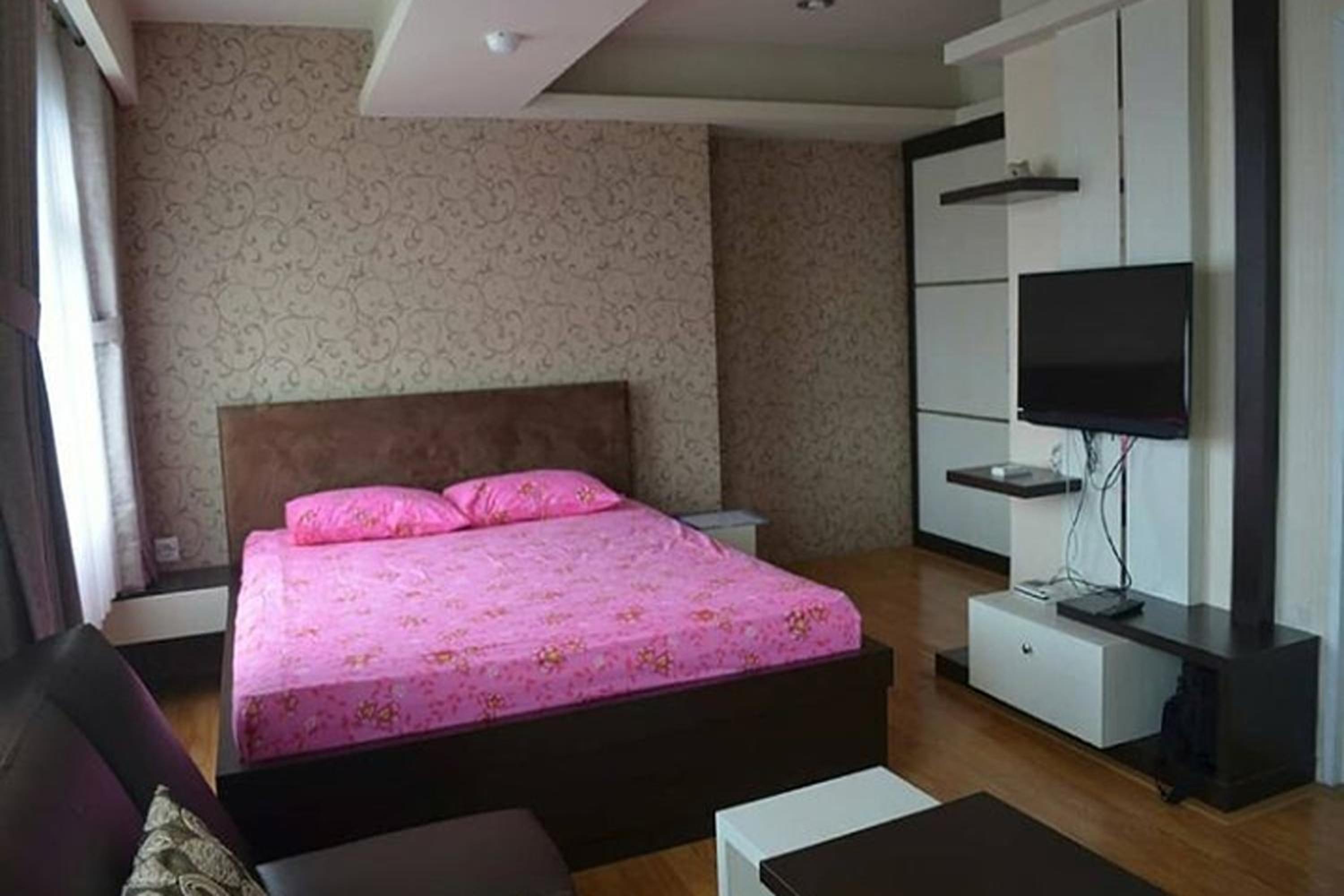 Studio Apartment photo 1