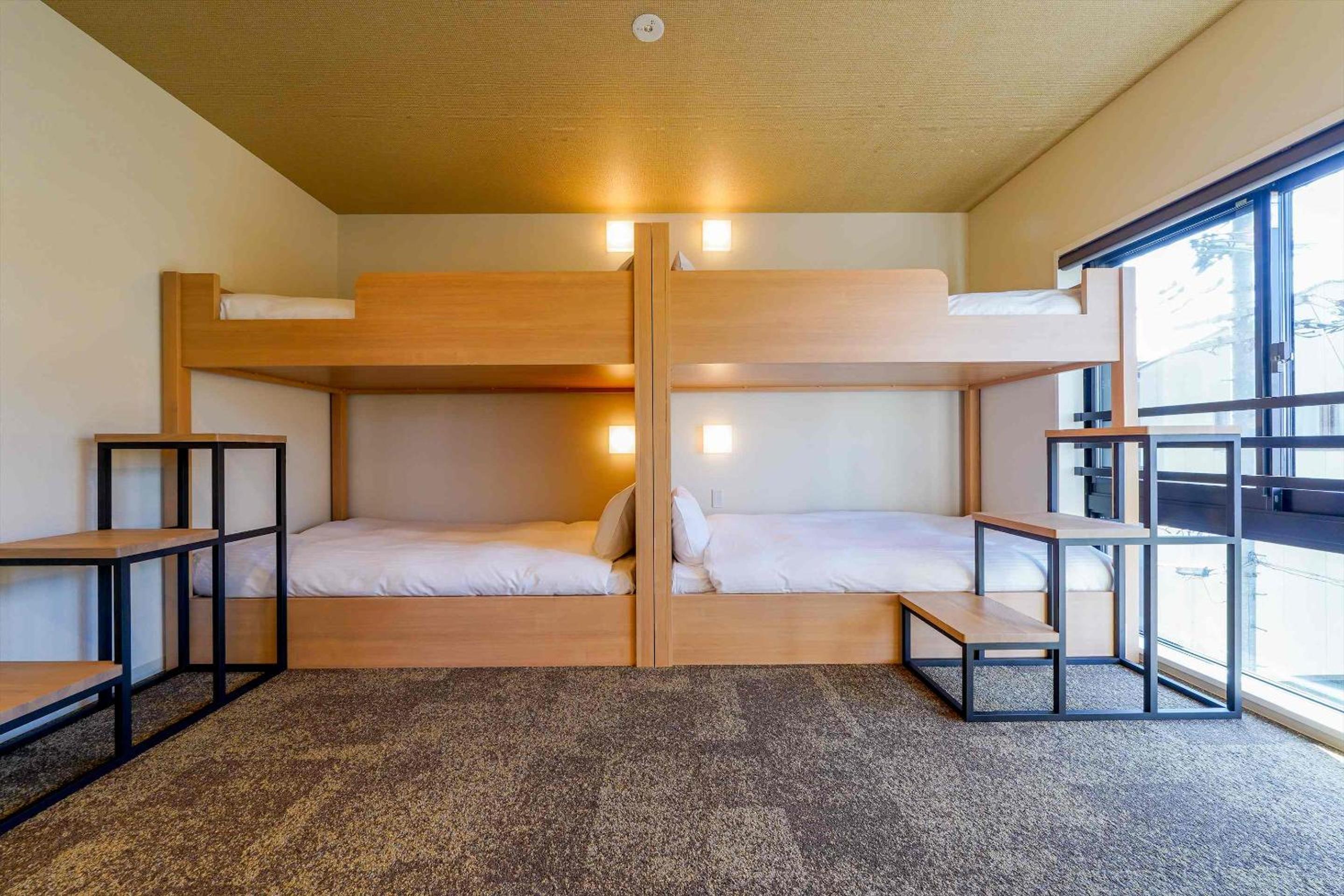 Apartment with Two Bunk Beds - Photo 10