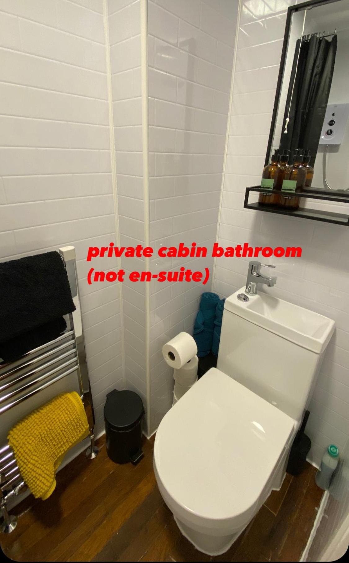 Double Room - Photo 10