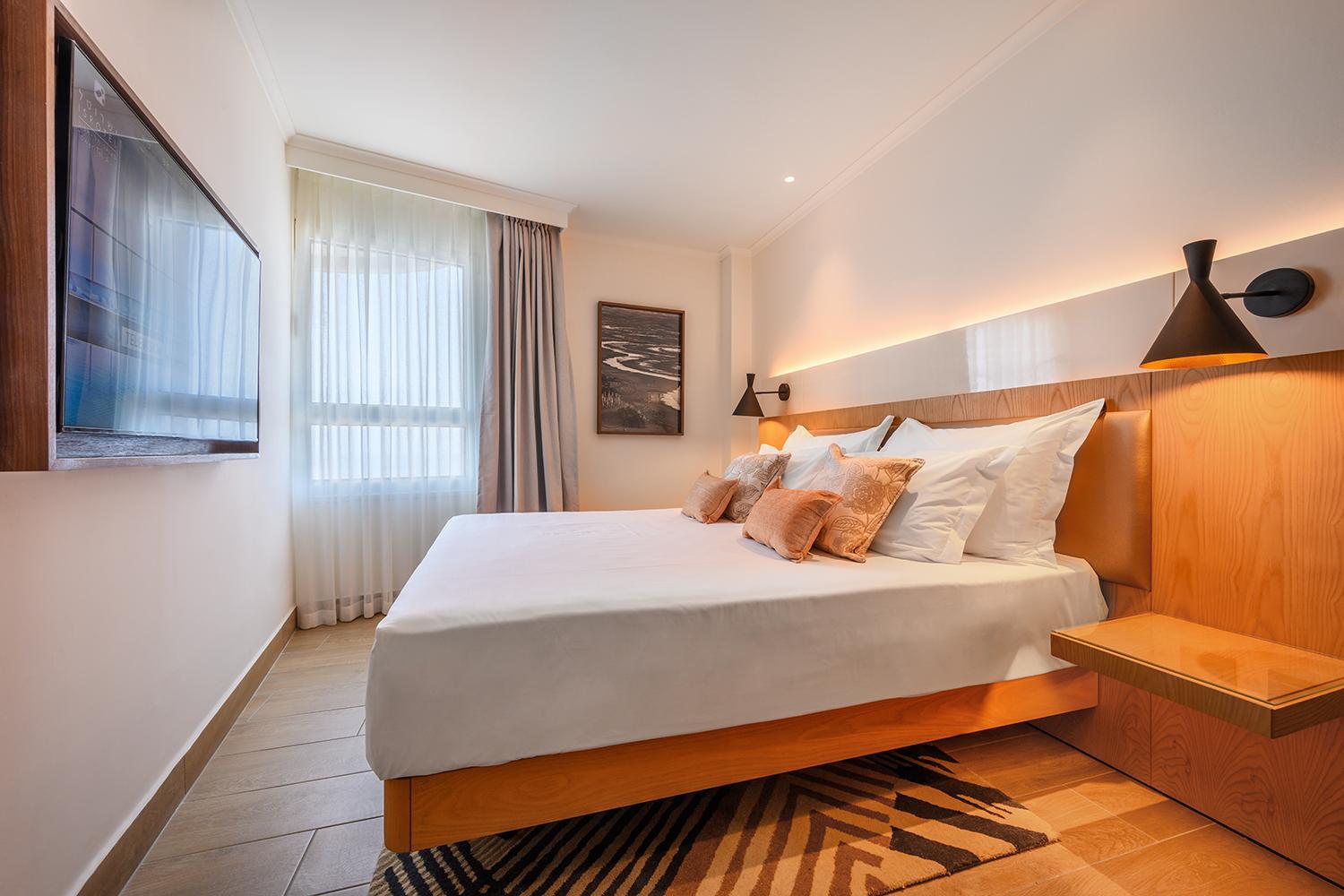Junior Suite with Sea View - Photo 4