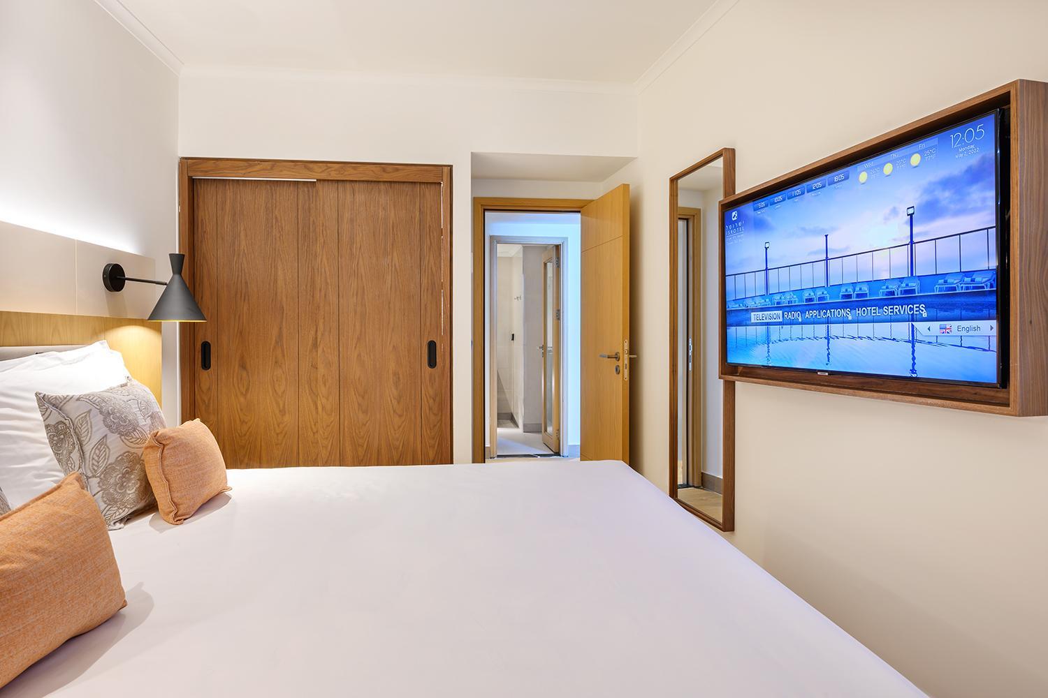 Junior Suite with Sea View - Photo 5