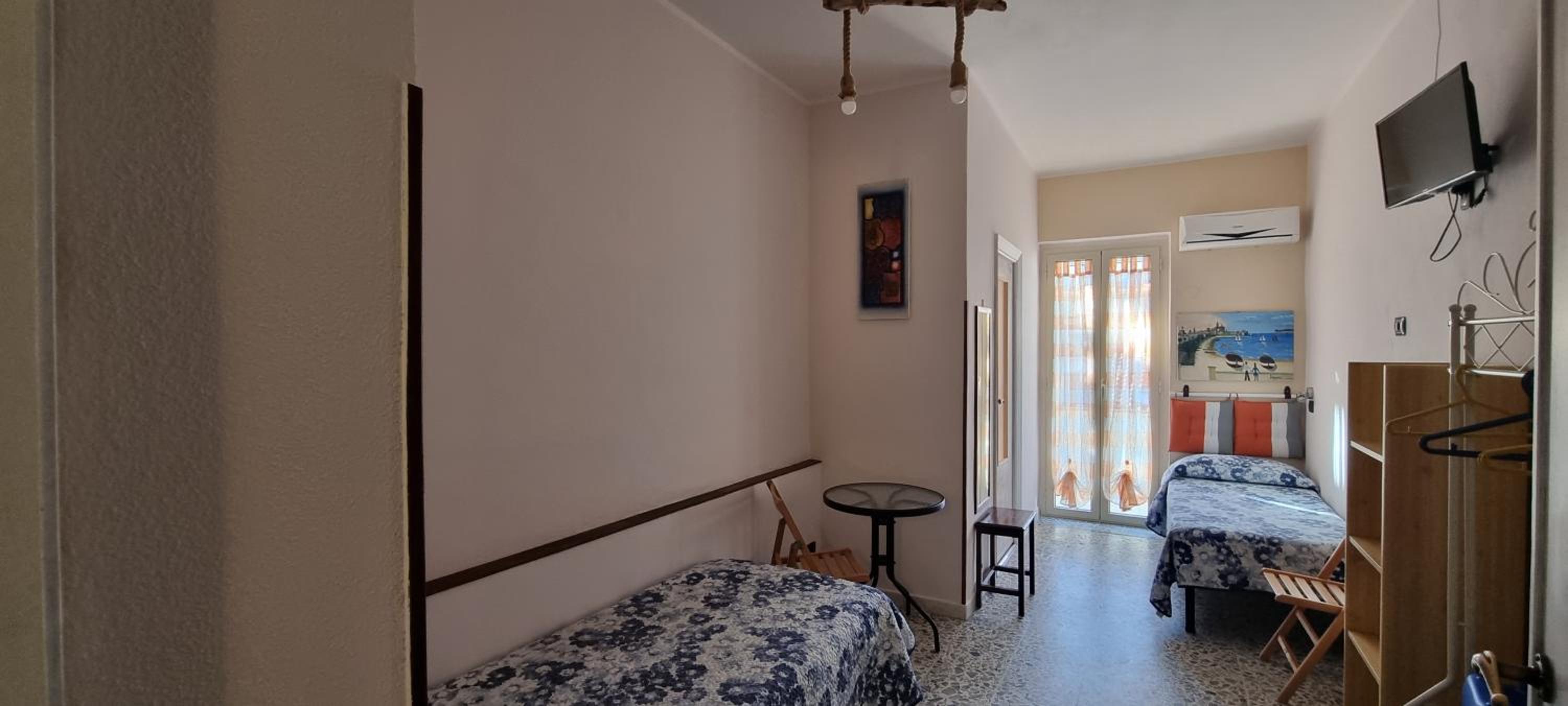 Twin Room with Private Bathroom and Balcony